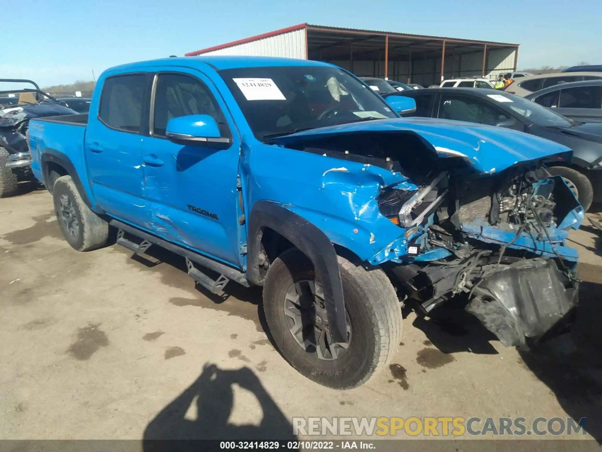 1 Photograph of a damaged car 5TFAZ5CN5LX091695 TOYOTA TACOMA 2WD 2020