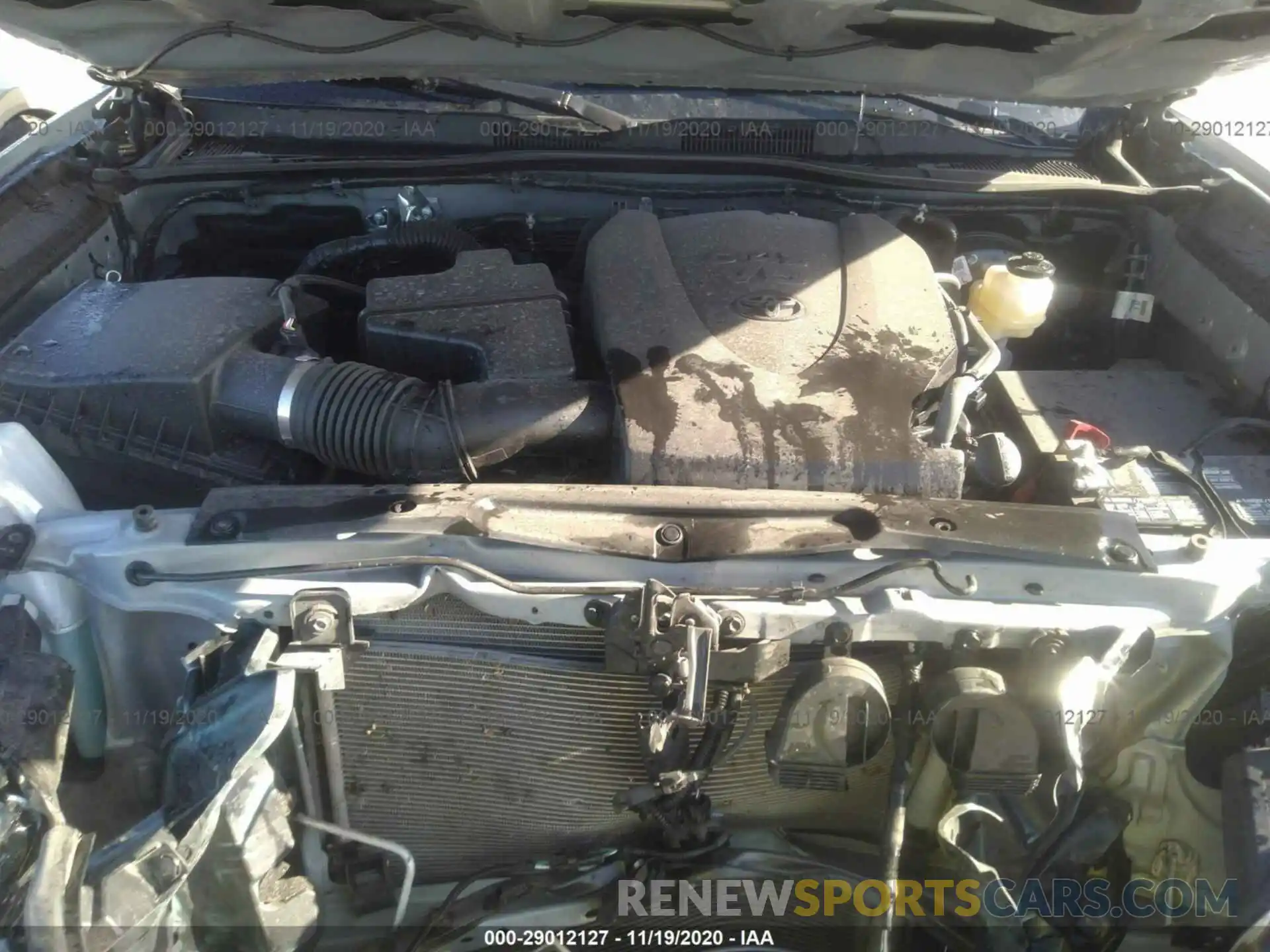 10 Photograph of a damaged car 5TFAZ5CN5LX093172 TOYOTA TACOMA 2WD 2020