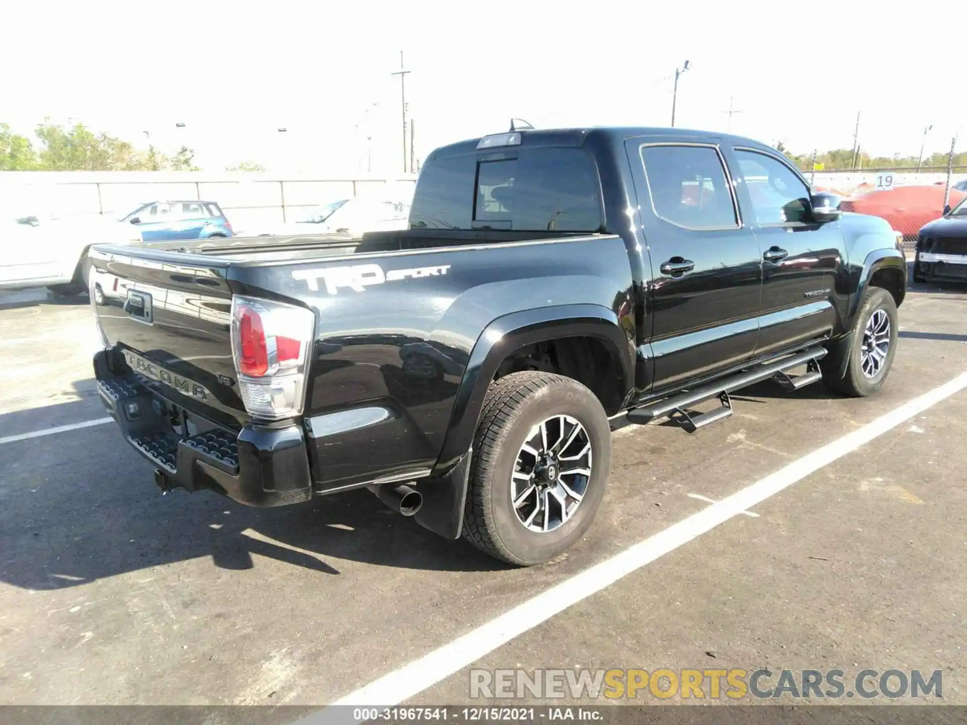 4 Photograph of a damaged car 5TFAZ5CN7LX087714 TOYOTA TACOMA 2WD 2020