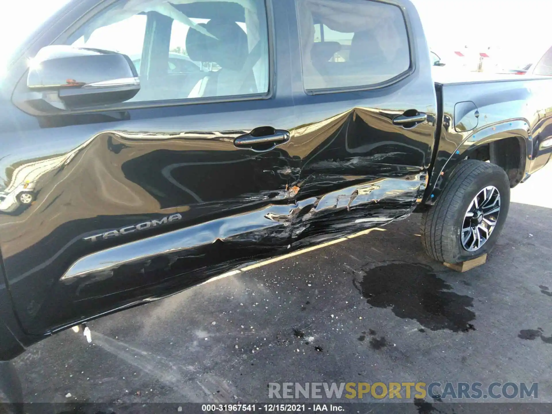 6 Photograph of a damaged car 5TFAZ5CN7LX087714 TOYOTA TACOMA 2WD 2020