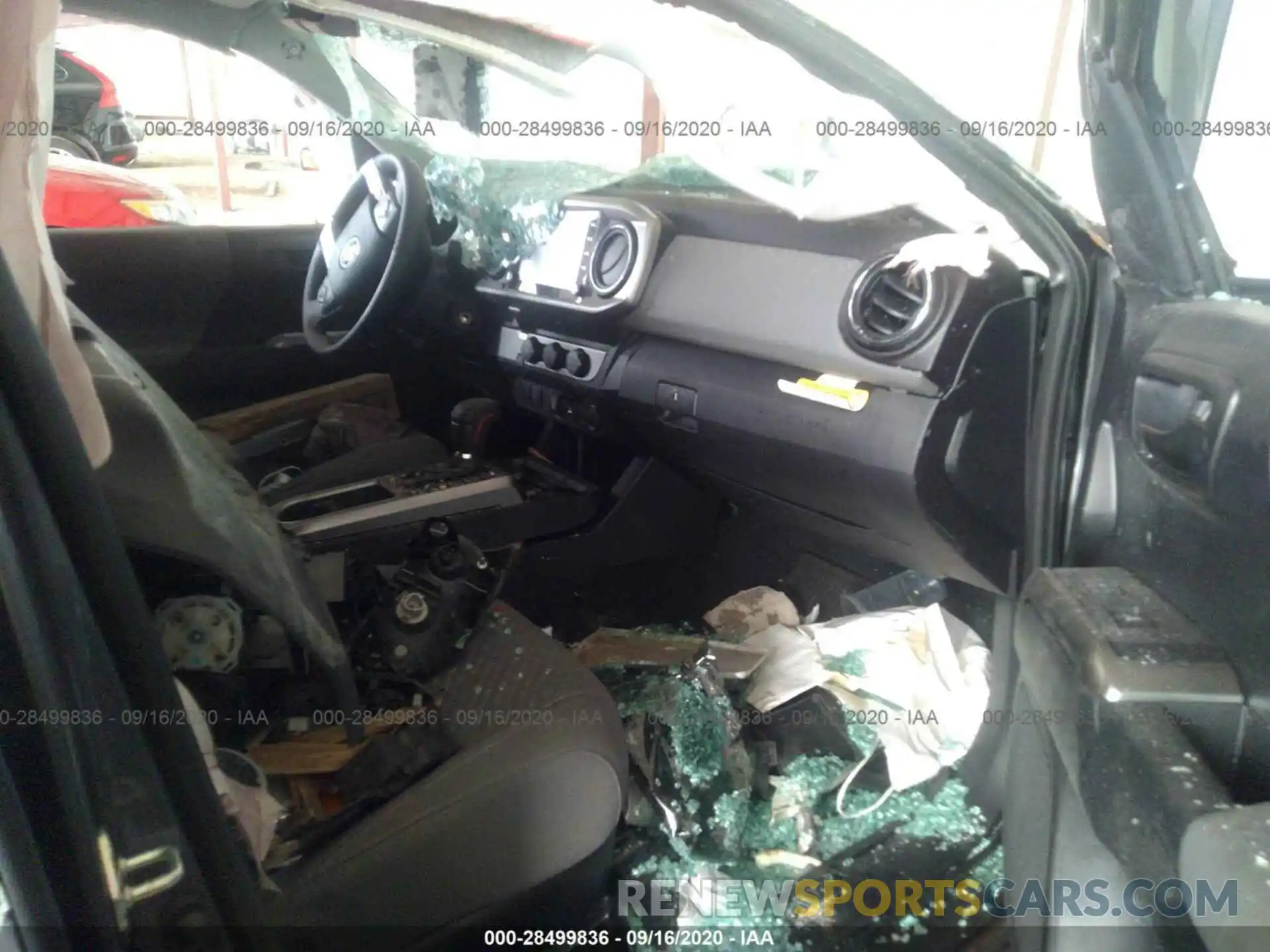 5 Photograph of a damaged car 5TFAZ5CN7LX092556 TOYOTA TACOMA 2WD 2020