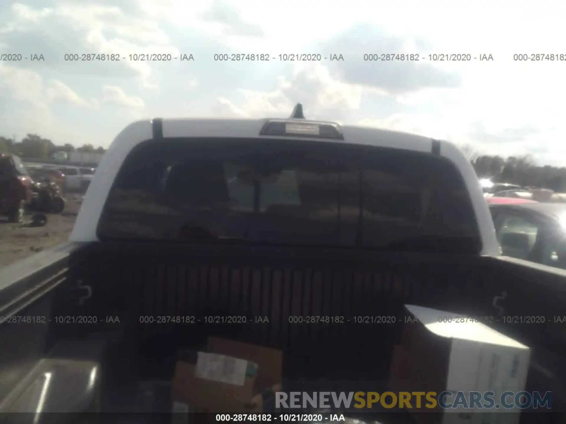 8 Photograph of a damaged car 5TFAZ5CN8LX090928 TOYOTA TACOMA 2WD 2020