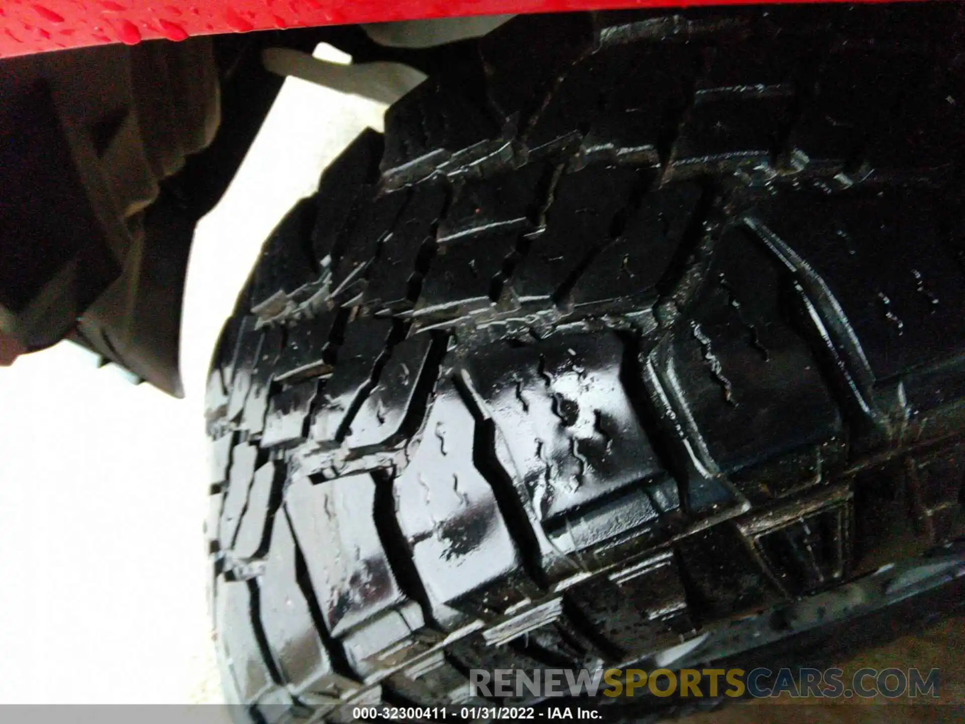 12 Photograph of a damaged car 5TFAZ5CN9LX091215 TOYOTA TACOMA 2WD 2020