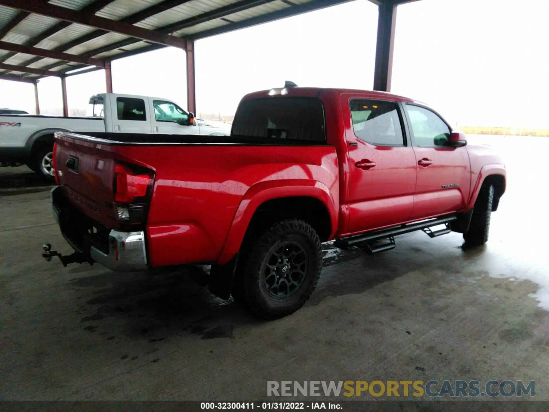 4 Photograph of a damaged car 5TFAZ5CN9LX091215 TOYOTA TACOMA 2WD 2020