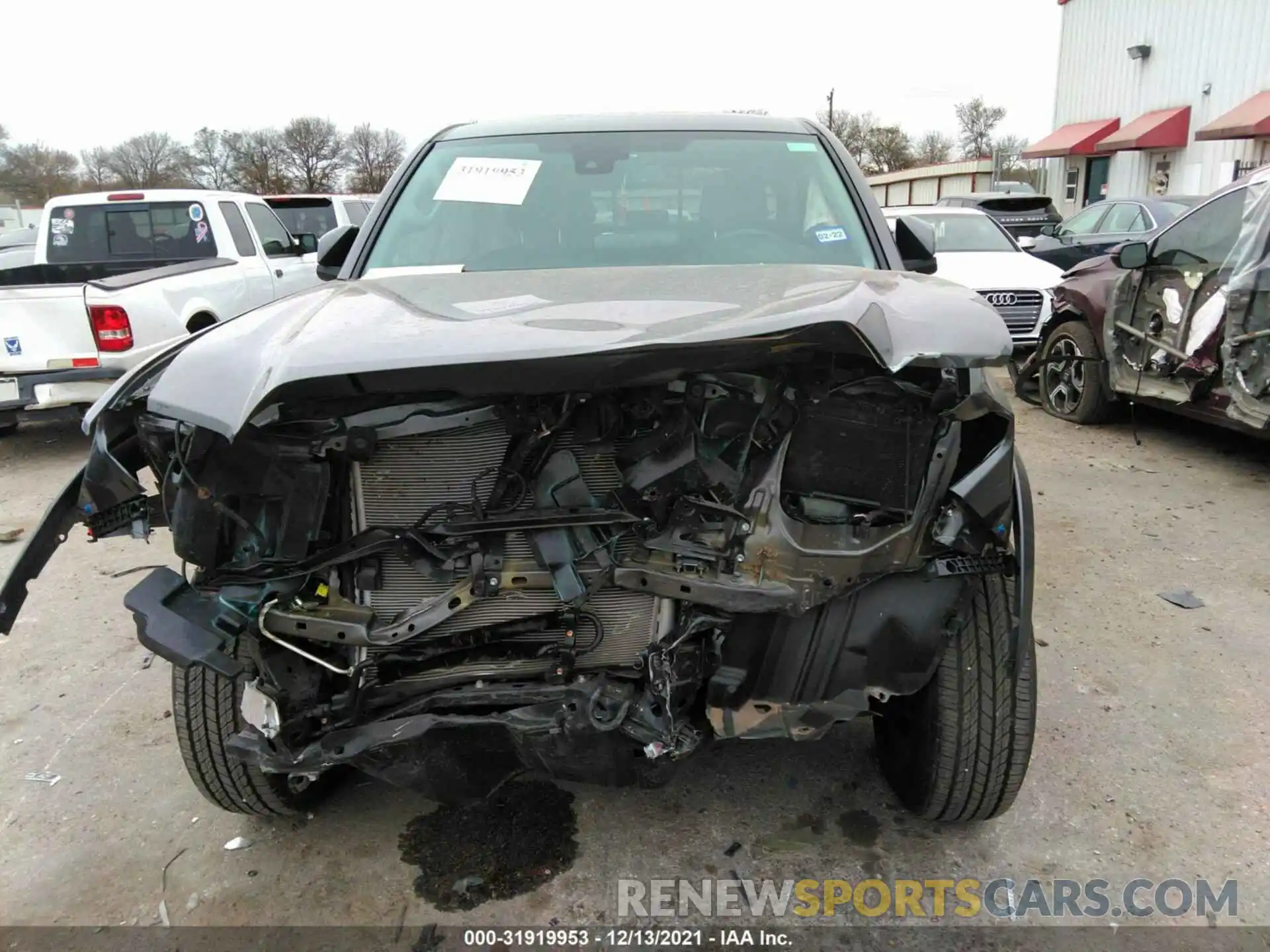 6 Photograph of a damaged car 5TFAZ5CN9LX093224 TOYOTA TACOMA 2WD 2020