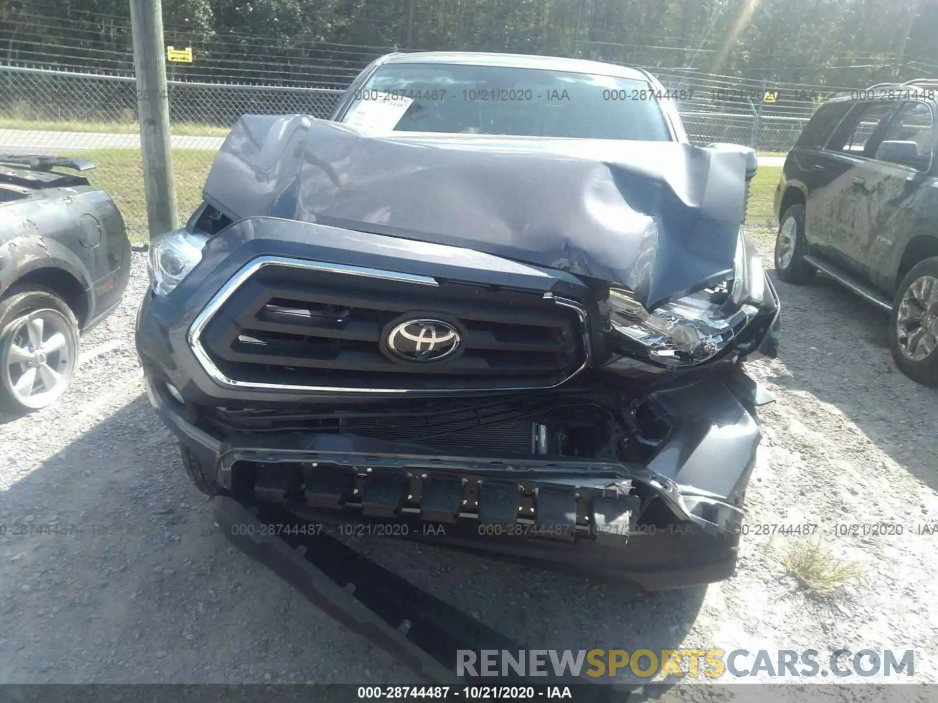 6 Photograph of a damaged car 5TFAZ5CN9LX093529 TOYOTA TACOMA 2WD 2020