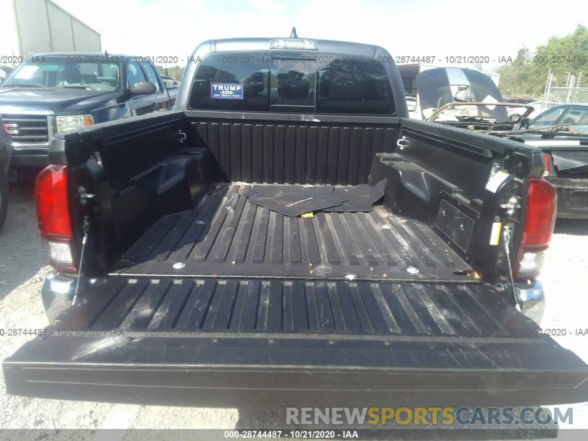 8 Photograph of a damaged car 5TFAZ5CN9LX093529 TOYOTA TACOMA 2WD 2020