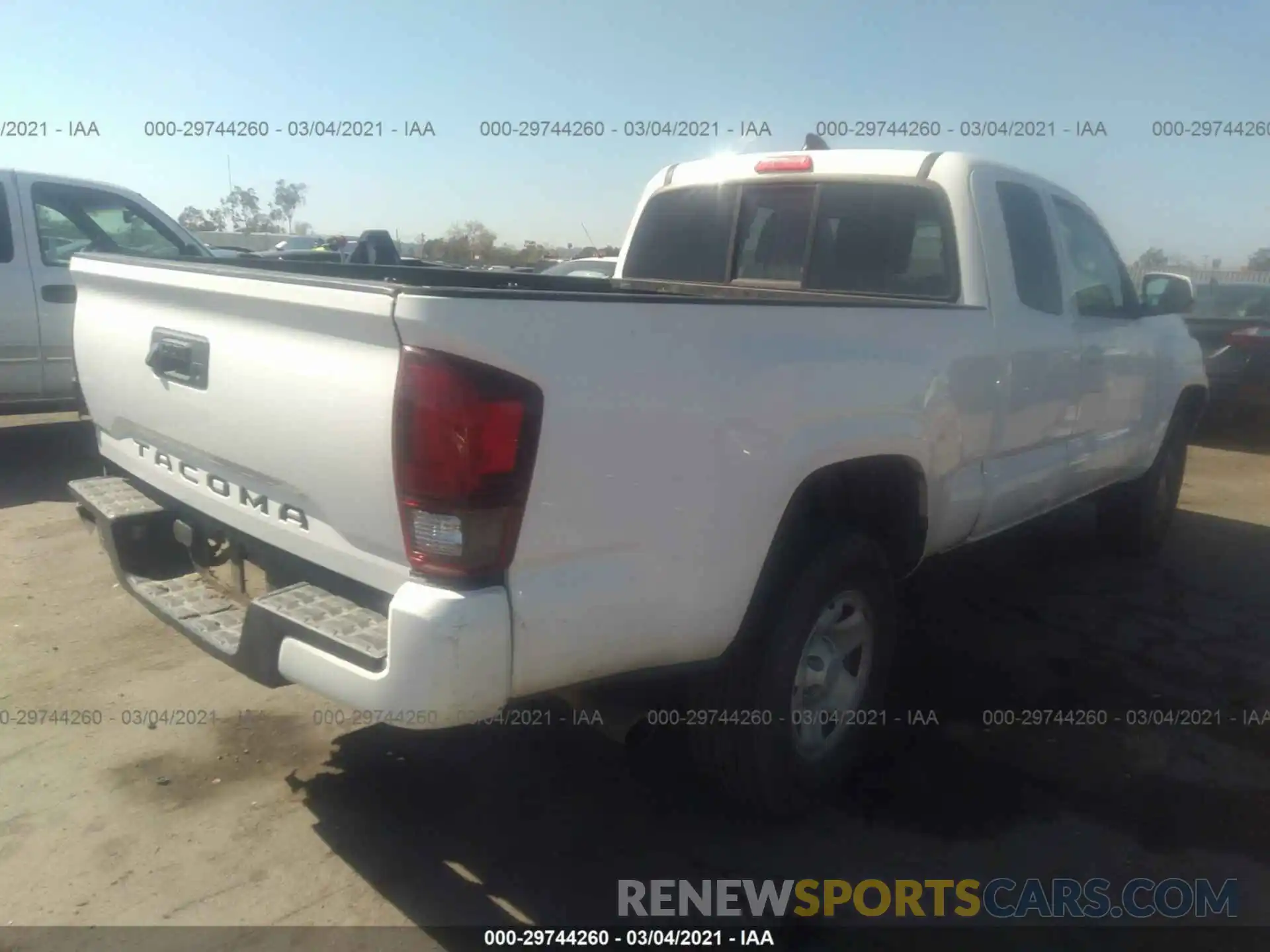 4 Фотография поврежденного автомобиля 5TFRX5GN1LX165584 TOYOTA TACOMA 2WD 2020