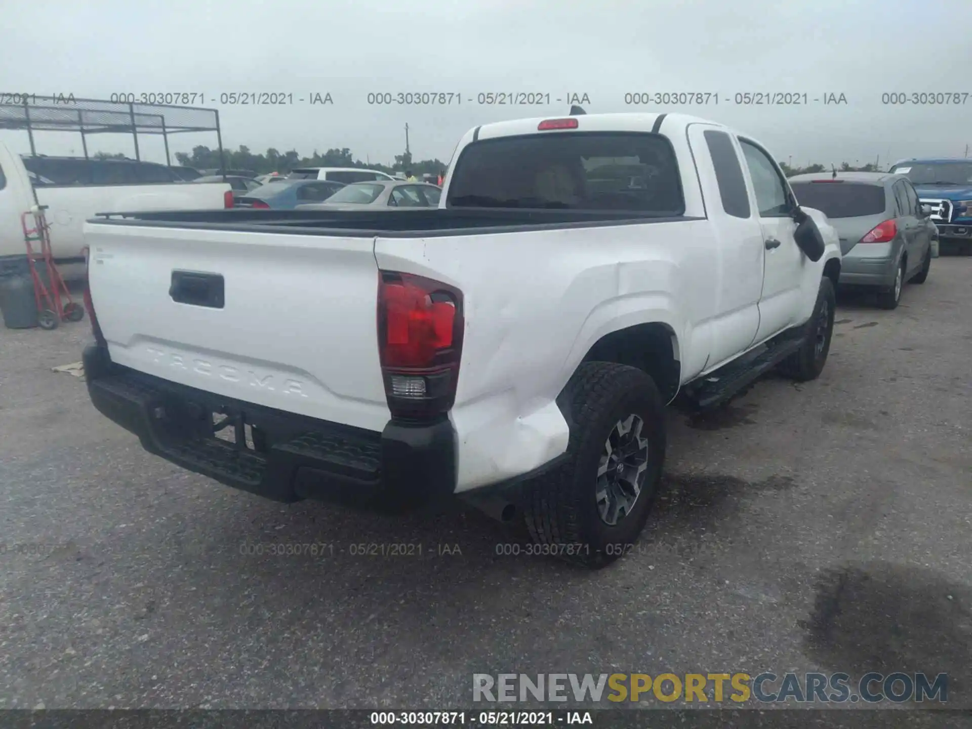 4 Photograph of a damaged car 5TFRX5GN1LX171580 TOYOTA TACOMA 2WD 2020