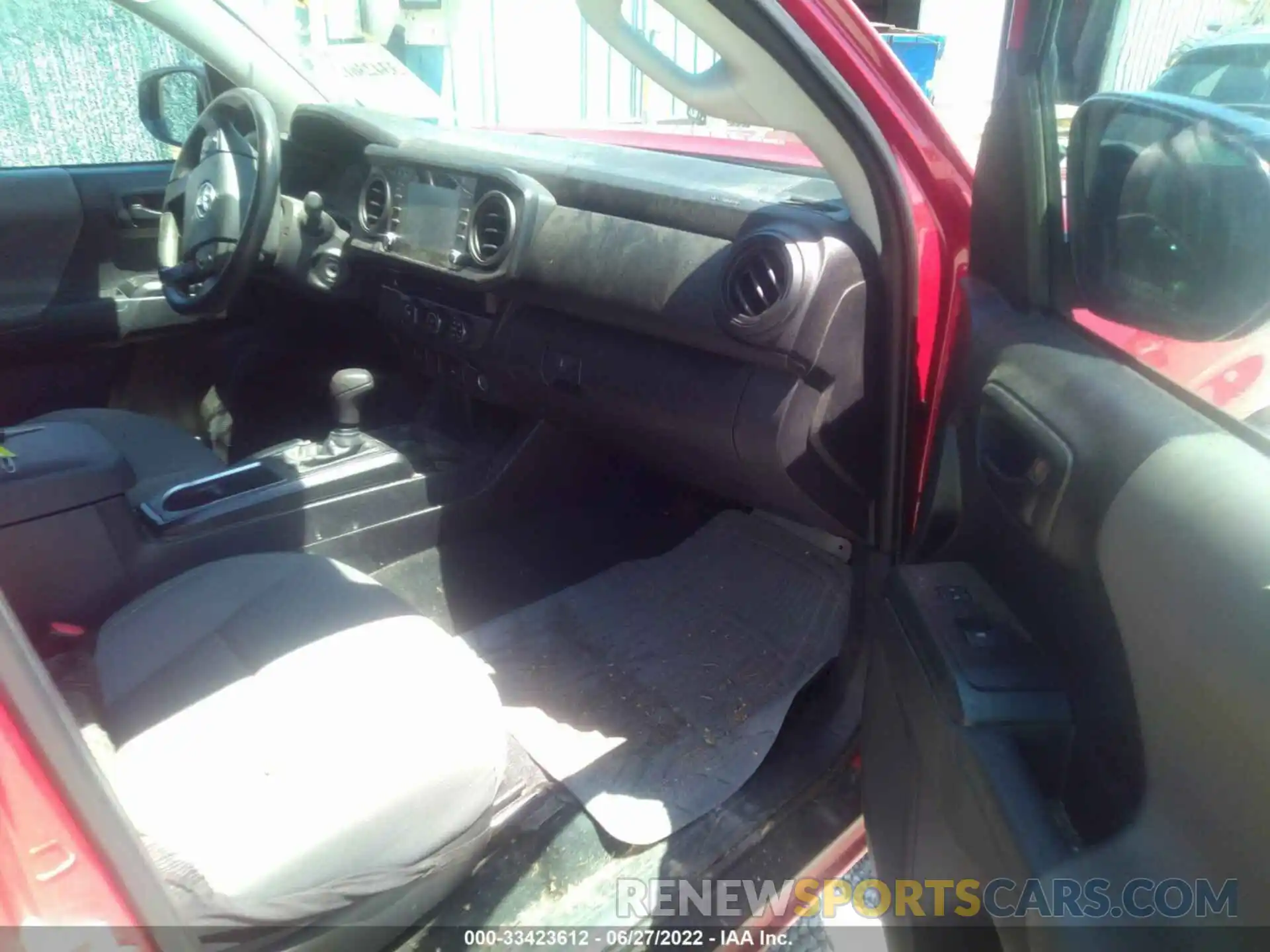 5 Photograph of a damaged car 5TFRX5GN4LX173484 TOYOTA TACOMA 2WD 2020