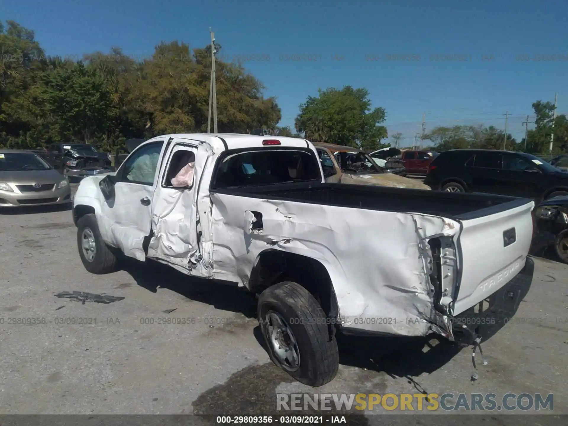 3 Фотография поврежденного автомобиля 5TFRX5GN5LX169704 TOYOTA TACOMA 2WD 2020