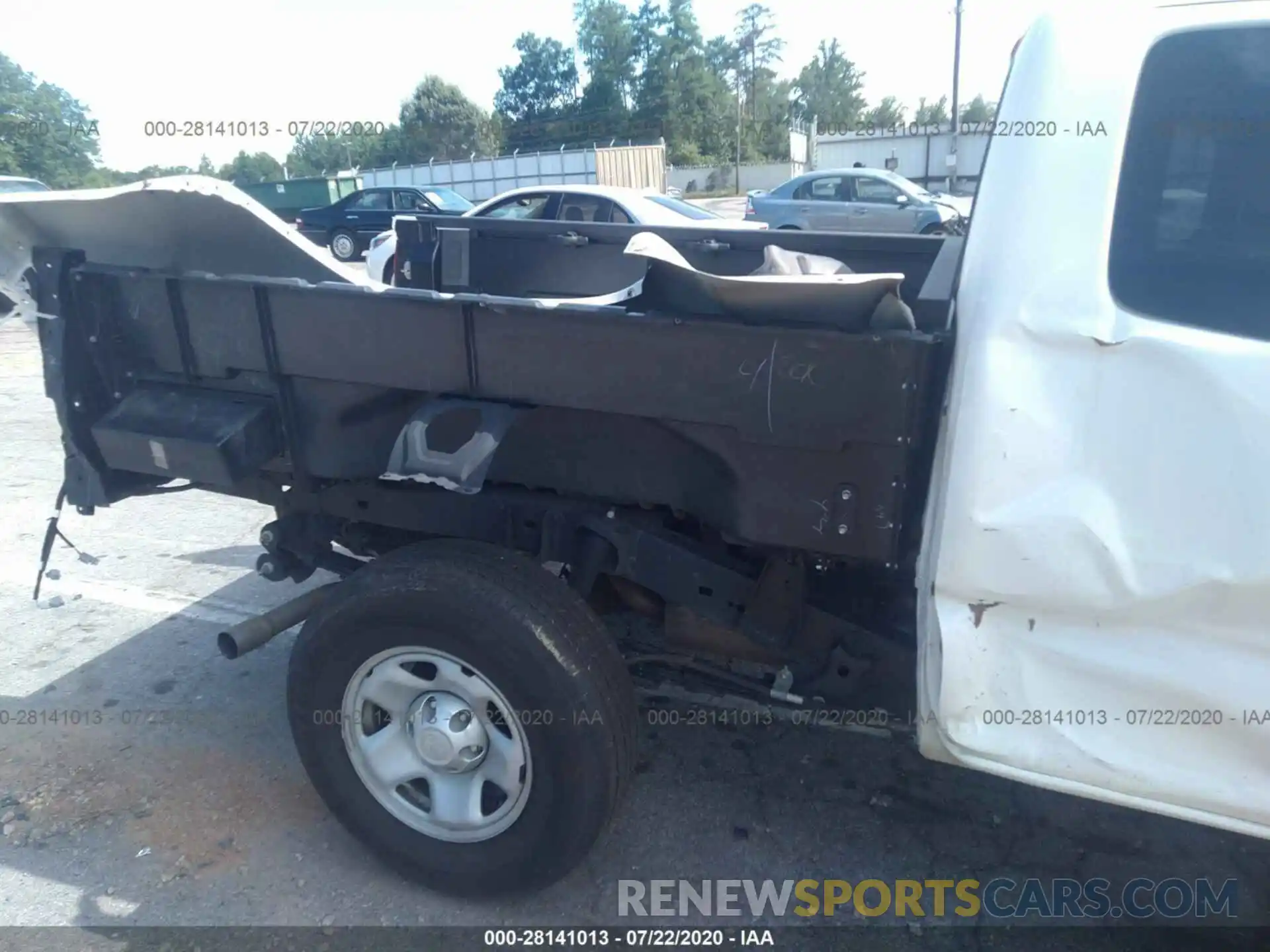 6 Photograph of a damaged car 5TFRX5GN7LX165590 TOYOTA TACOMA 2WD 2020