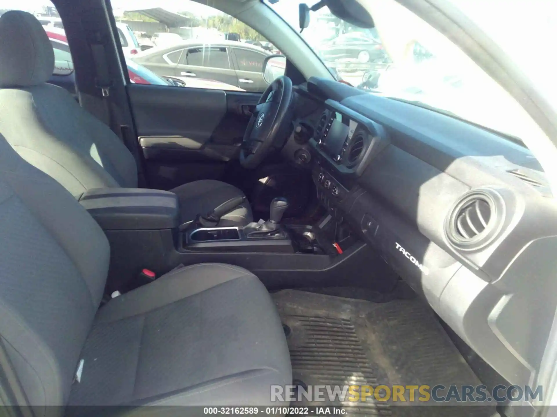 5 Photograph of a damaged car 5TFRX5GN8LX168398 TOYOTA TACOMA 2WD 2020