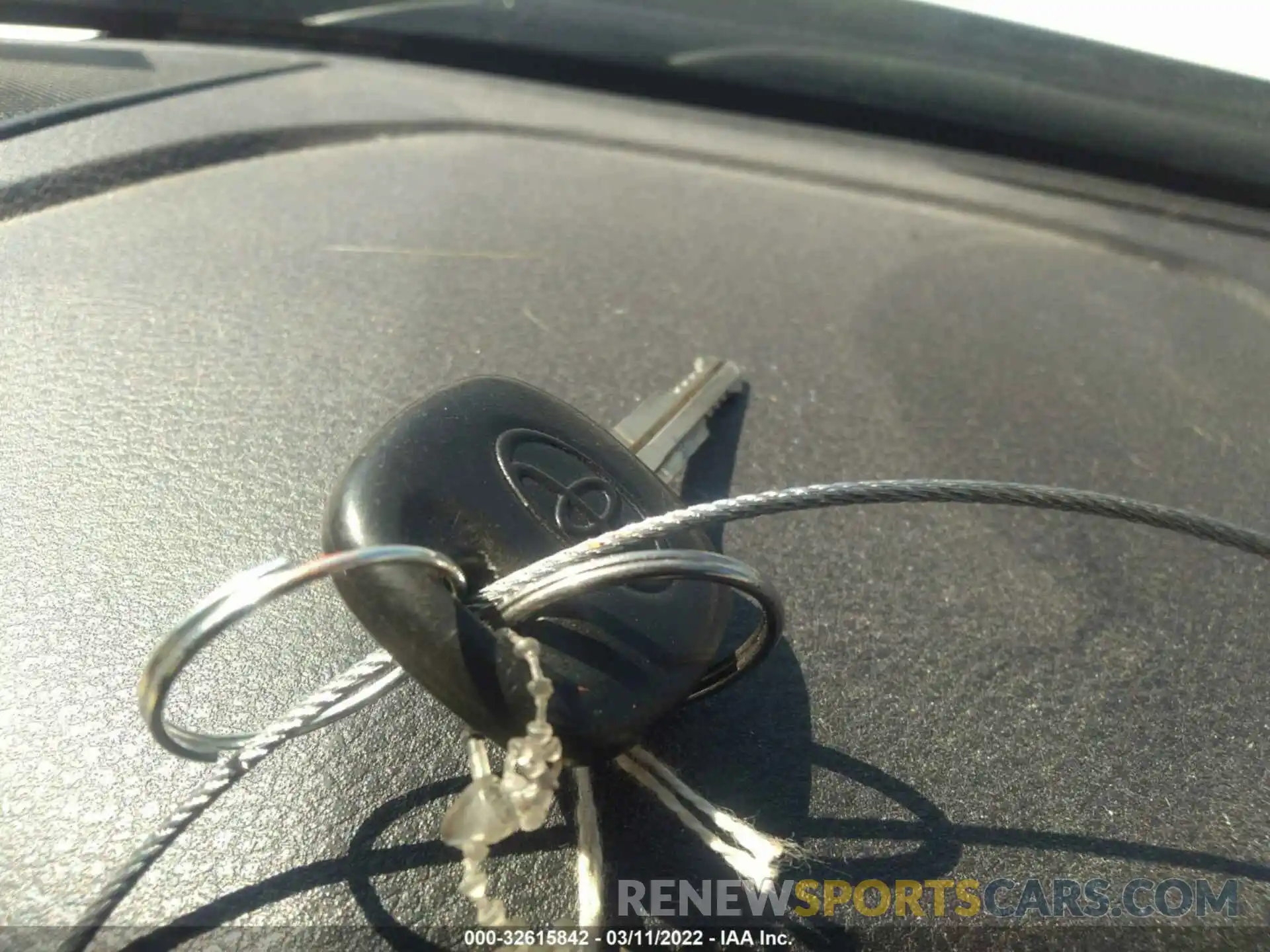 11 Photograph of a damaged car 5TFRX5GN8LX183144 TOYOTA TACOMA 2WD 2020