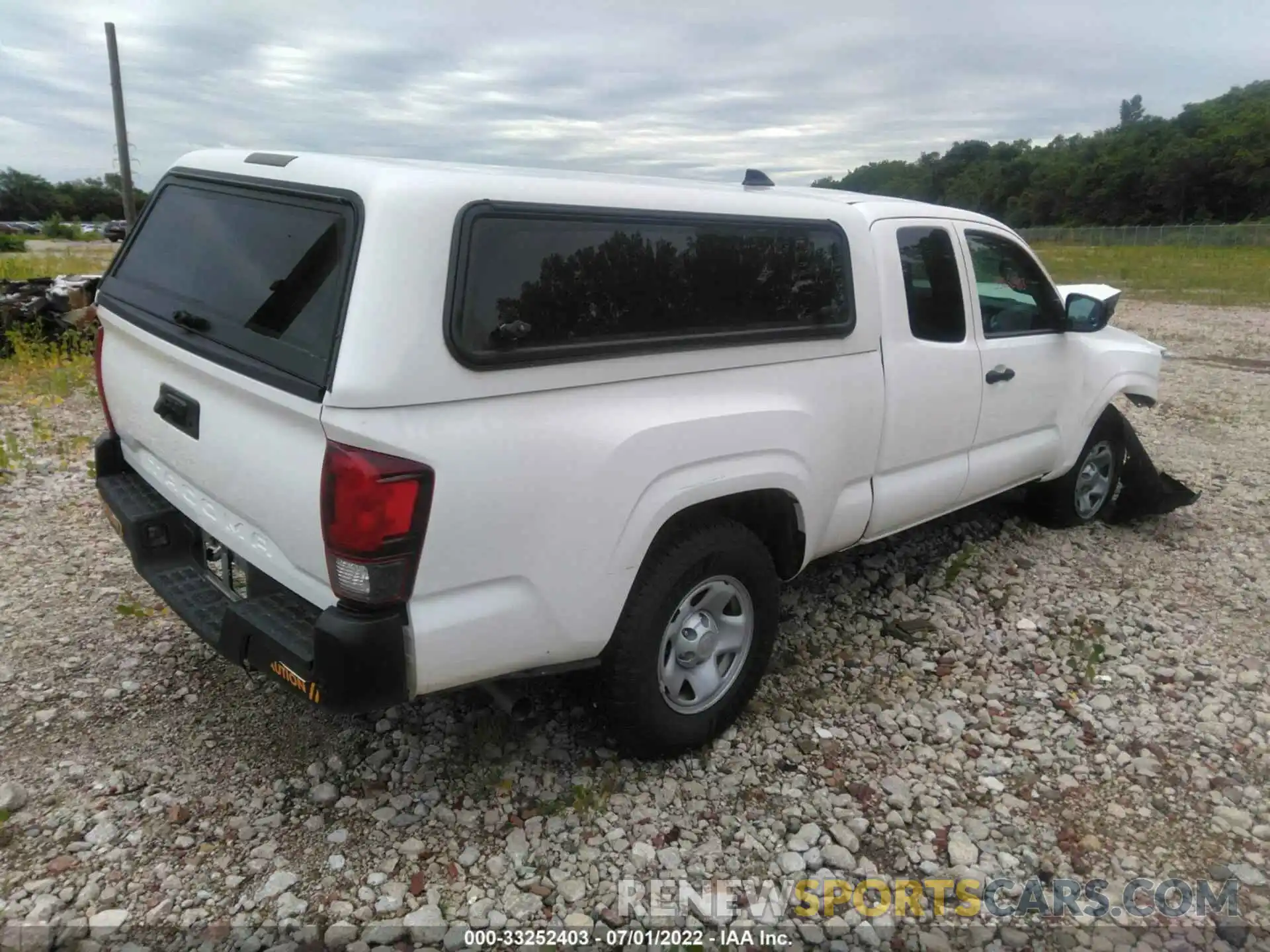 4 Photograph of a damaged car 5TFRX5GNXLX175644 TOYOTA TACOMA 2WD 2020