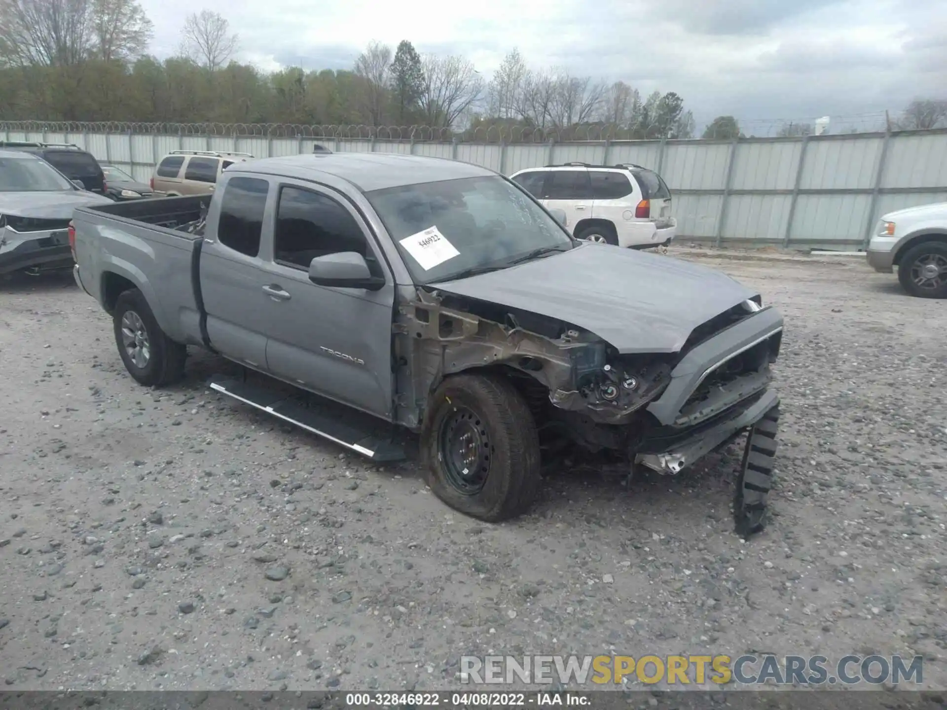 1 Photograph of a damaged car 5TFRZ5CN5LX088847 TOYOTA TACOMA 2WD 2020