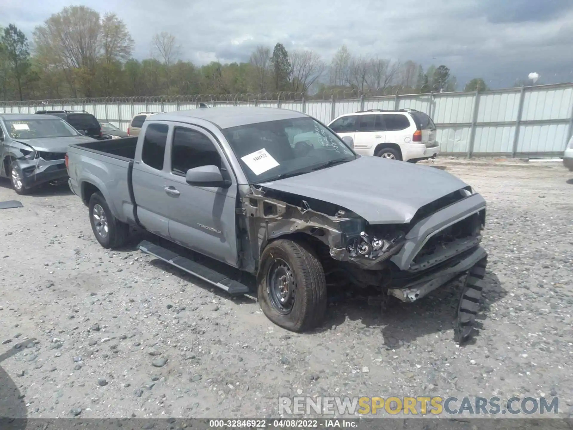 6 Photograph of a damaged car 5TFRZ5CN5LX088847 TOYOTA TACOMA 2WD 2020