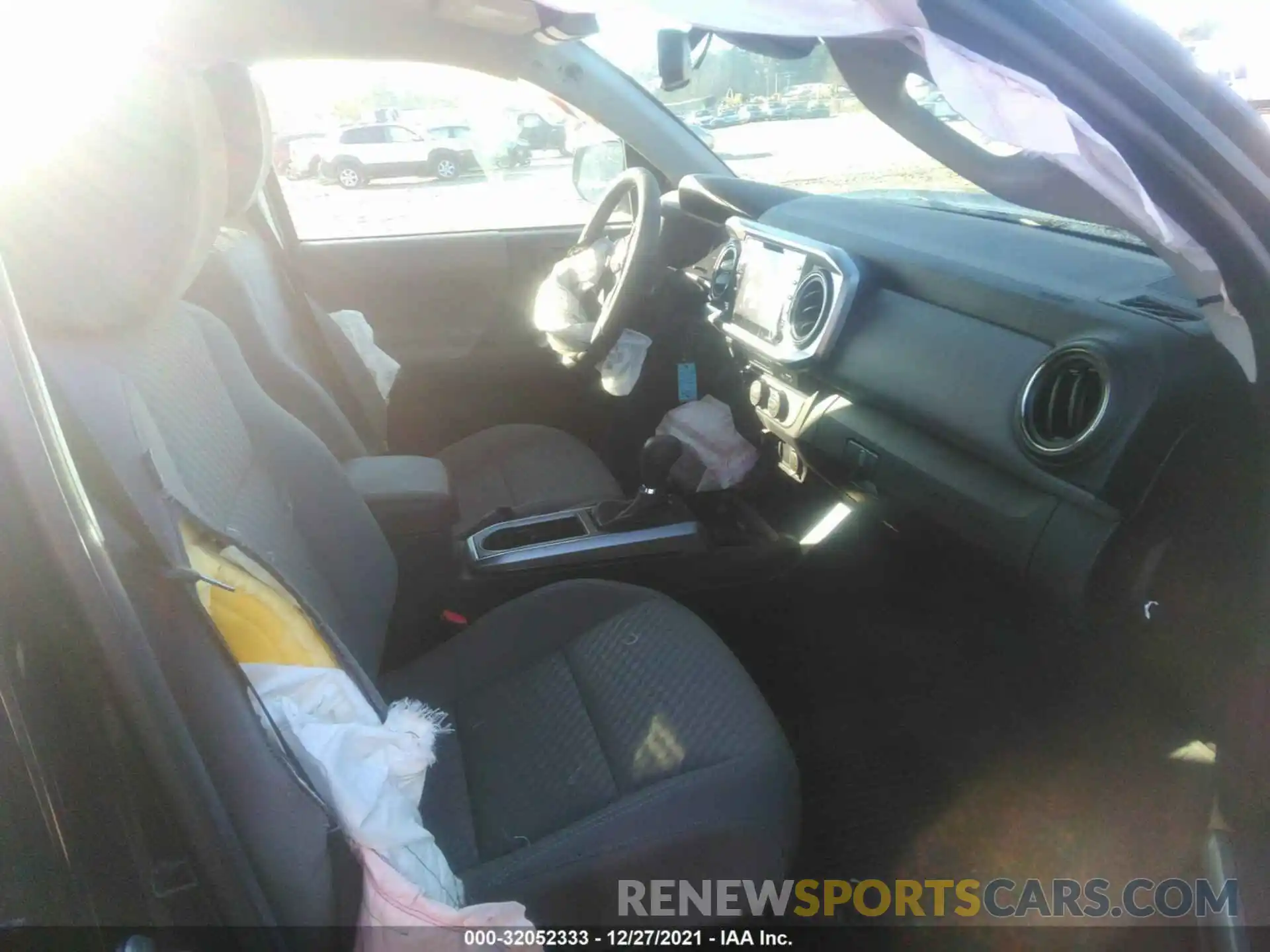 5 Photograph of a damaged car 3TMAZ5CN0MM151678 TOYOTA TACOMA 2WD 2021