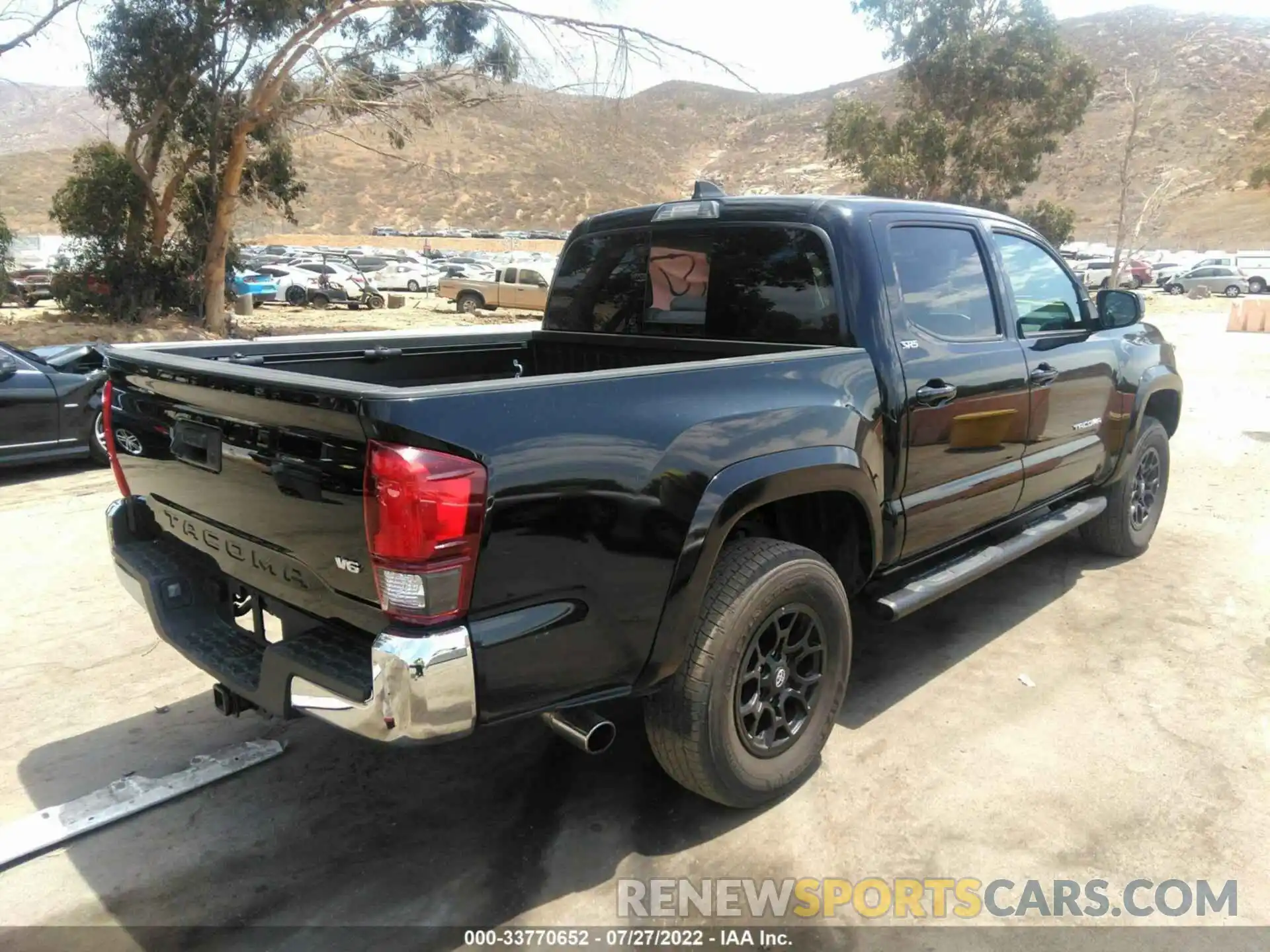 4 Photograph of a damaged car 3TMAZ5CN0MM154841 TOYOTA TACOMA 2WD 2021