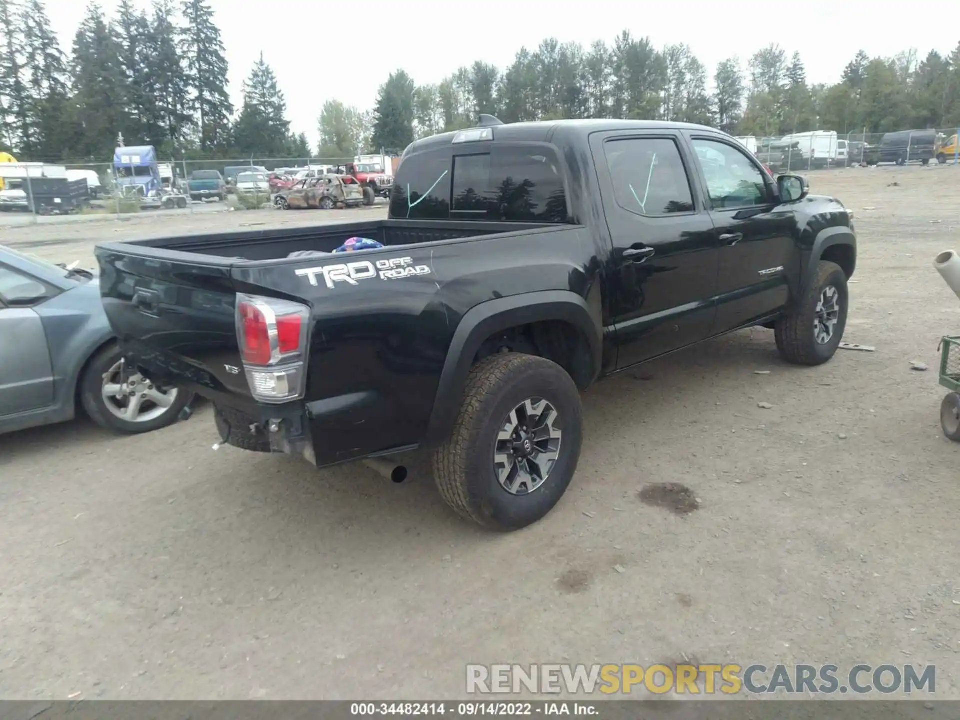 4 Photograph of a damaged car 3TMAZ5CN1MM145985 TOYOTA TACOMA 2WD 2021