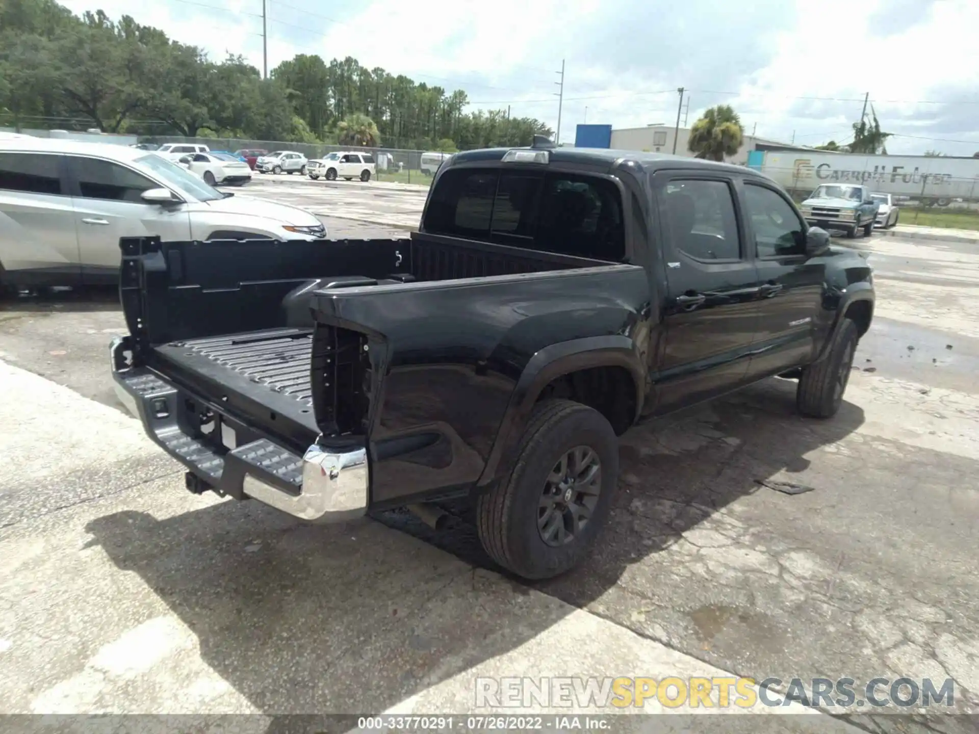 4 Photograph of a damaged car 3TMAZ5CN1MM153052 TOYOTA TACOMA 2WD 2021