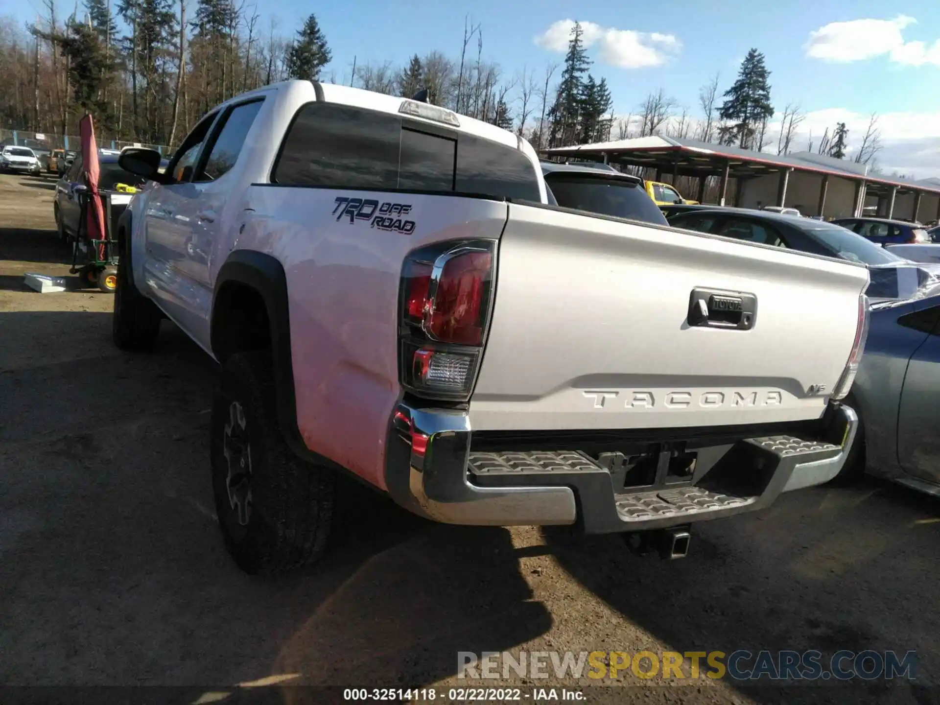 3 Photograph of a damaged car 3TMAZ5CN3MM145681 TOYOTA TACOMA 2WD 2021