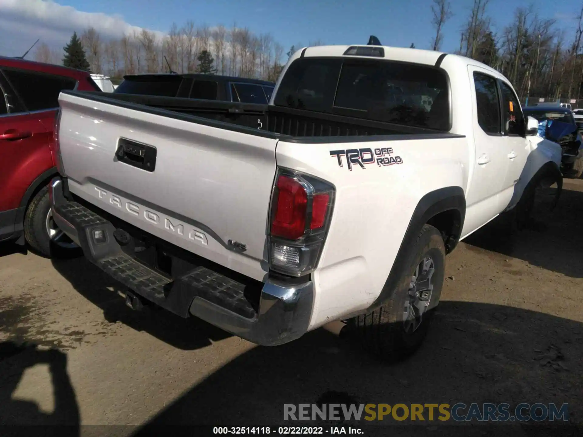 4 Photograph of a damaged car 3TMAZ5CN3MM145681 TOYOTA TACOMA 2WD 2021