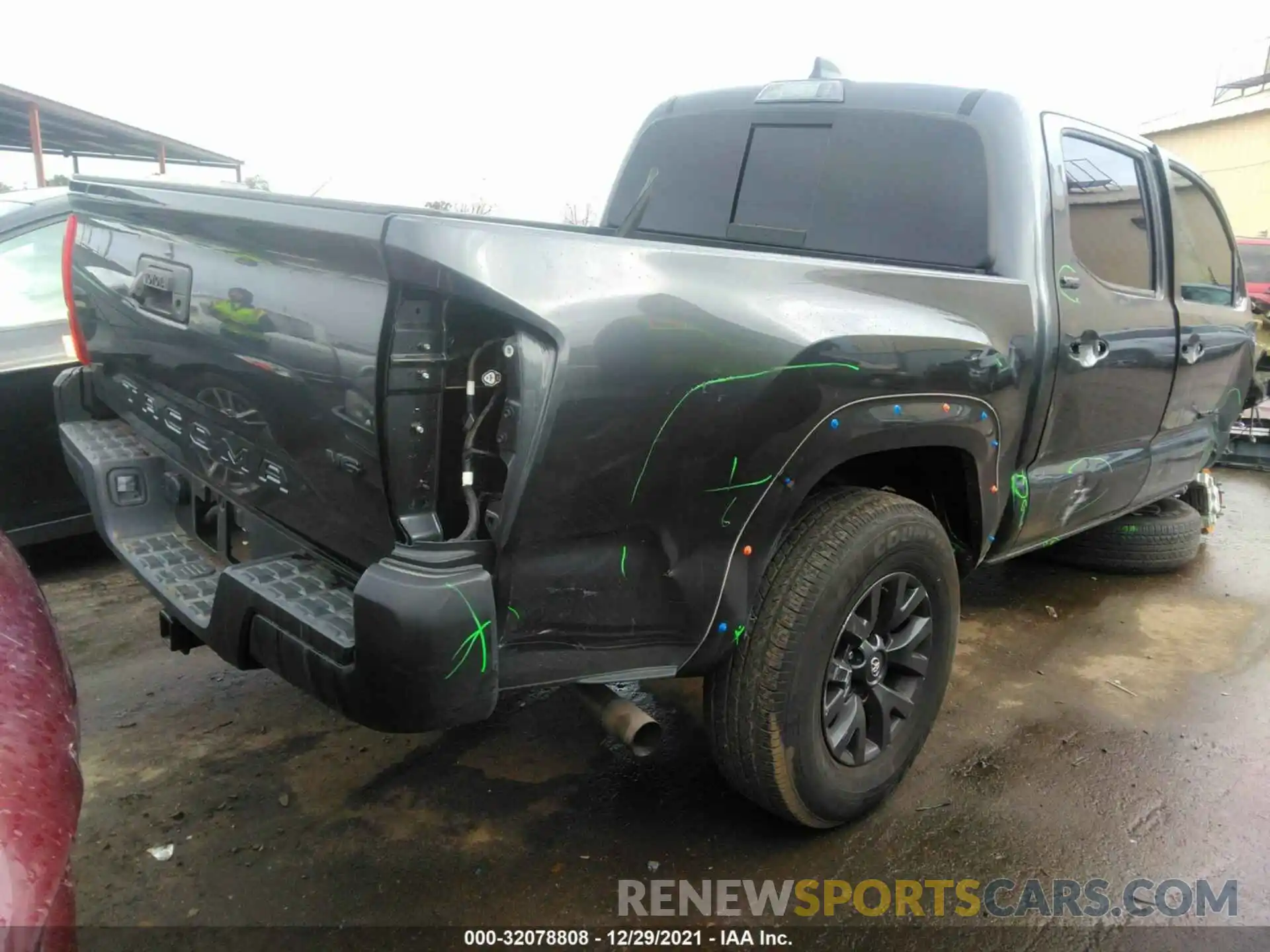 4 Фотография поврежденного автомобиля 3TMAZ5CN3MM146149 TOYOTA TACOMA 2WD 2021