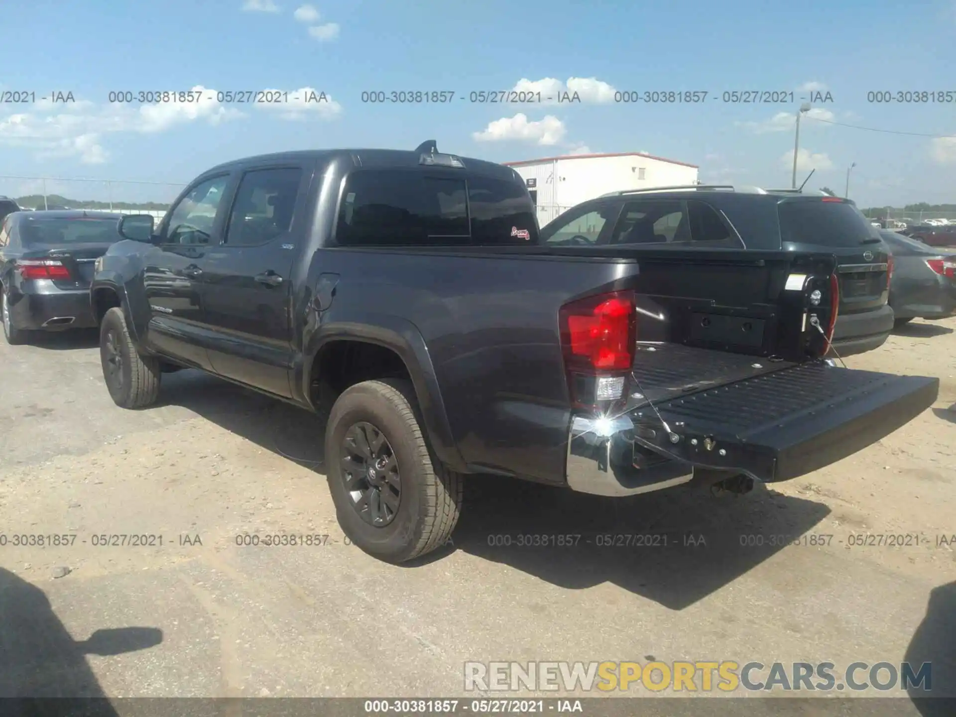 3 Photograph of a damaged car 3TMAZ5CN3MM150282 TOYOTA TACOMA 2WD 2021