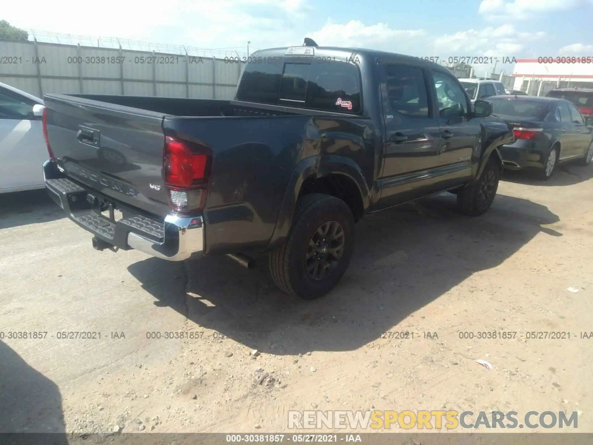 4 Фотография поврежденного автомобиля 3TMAZ5CN3MM150282 TOYOTA TACOMA 2WD 2021