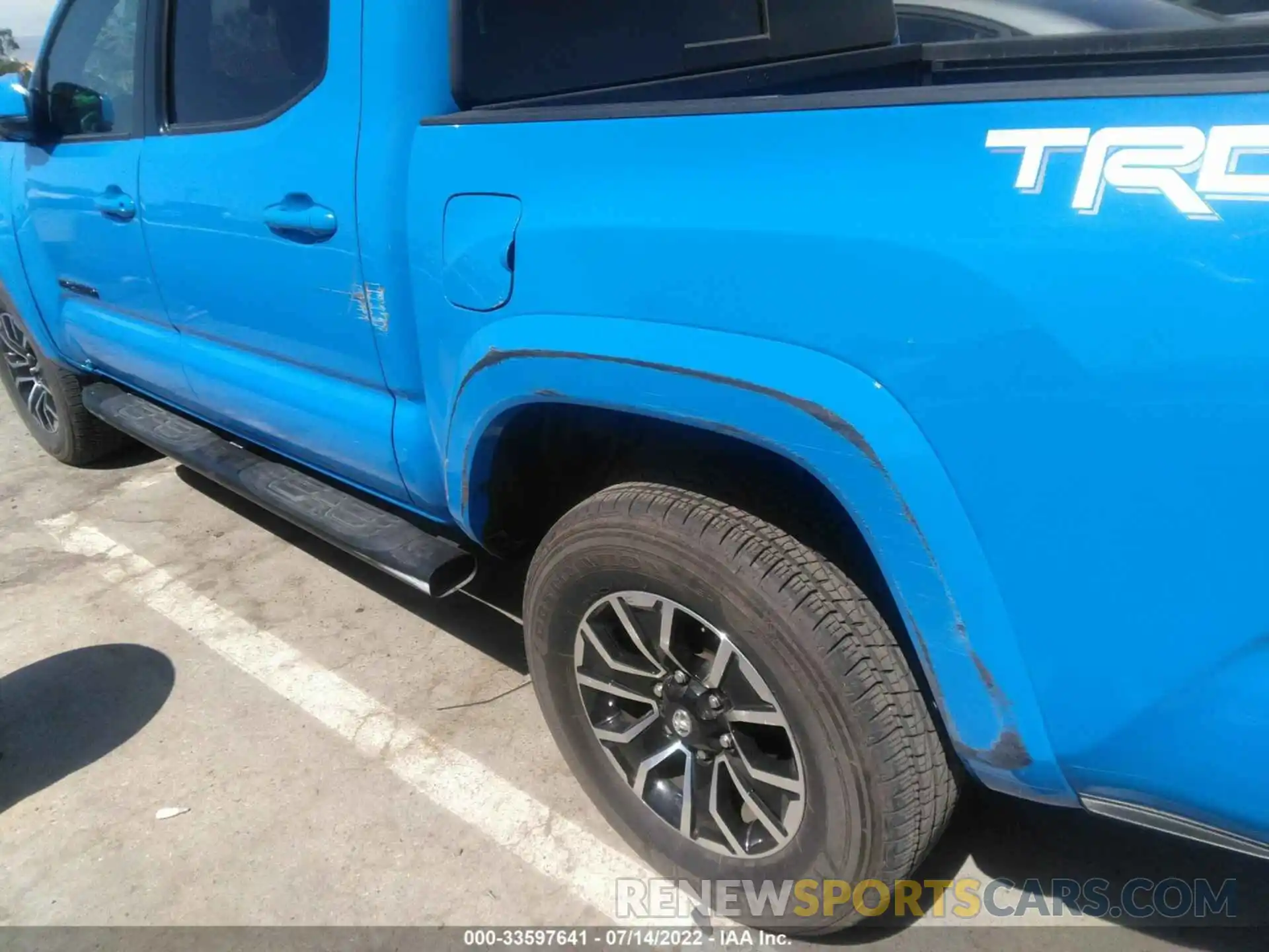 6 Photograph of a damaged car 3TMAZ5CN3MM153828 TOYOTA TACOMA 2WD 2021