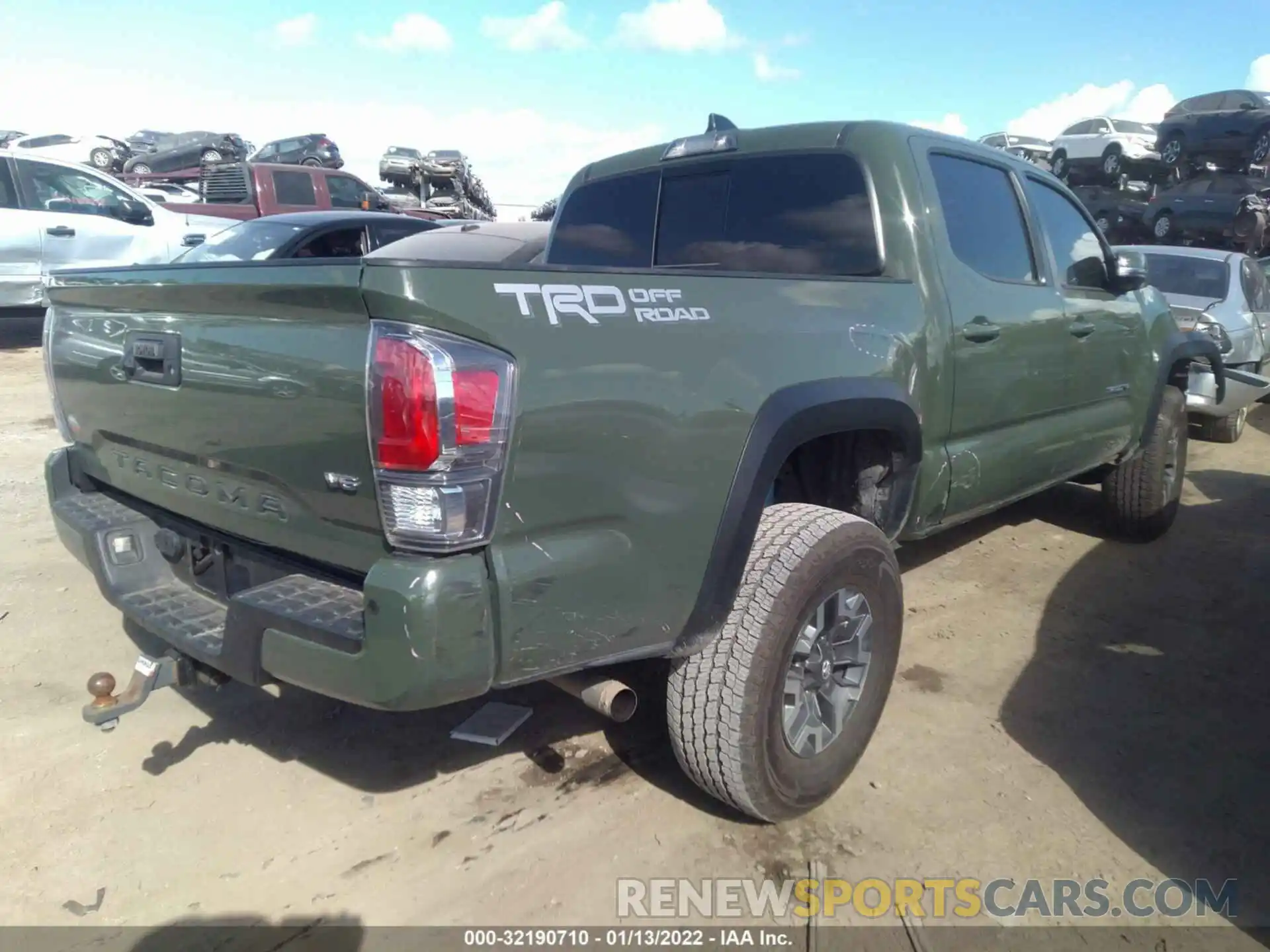 4 Photograph of a damaged car 3TMAZ5CN4MM142594 TOYOTA TACOMA 2WD 2021