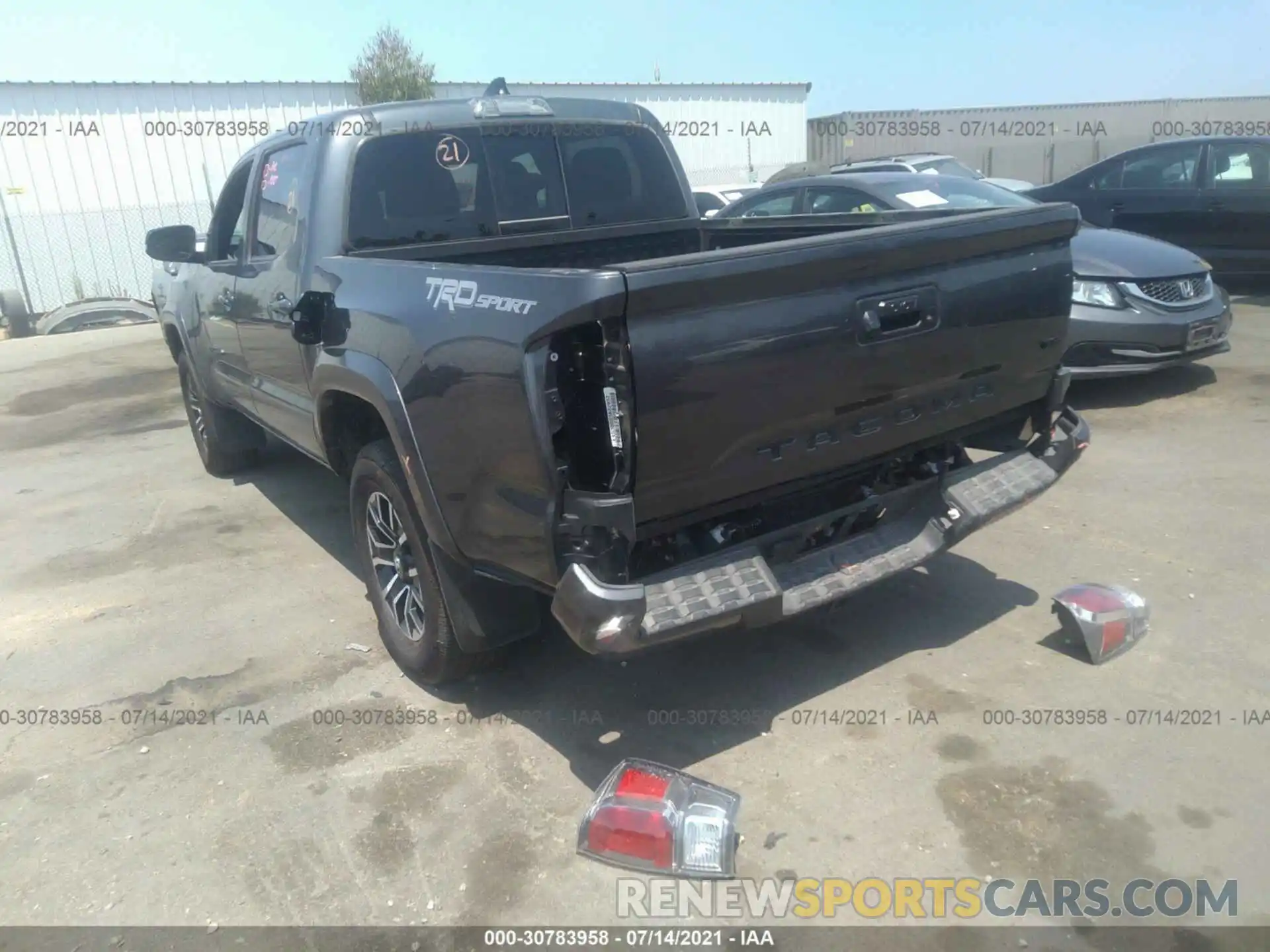 3 Photograph of a damaged car 3TMAZ5CN4MM148735 TOYOTA TACOMA 2WD 2021