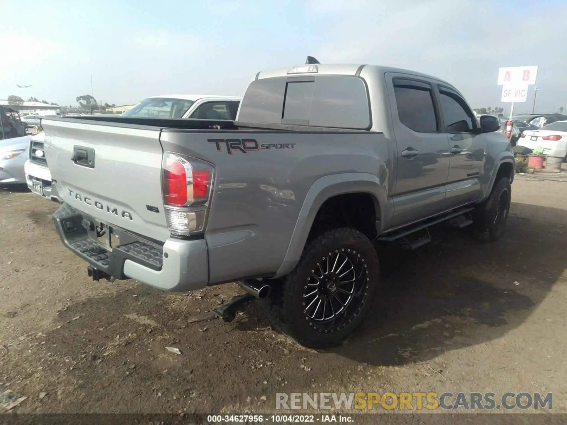 4 Фотография поврежденного автомобиля 3TMAZ5CN4MM154552 TOYOTA TACOMA 2WD 2021