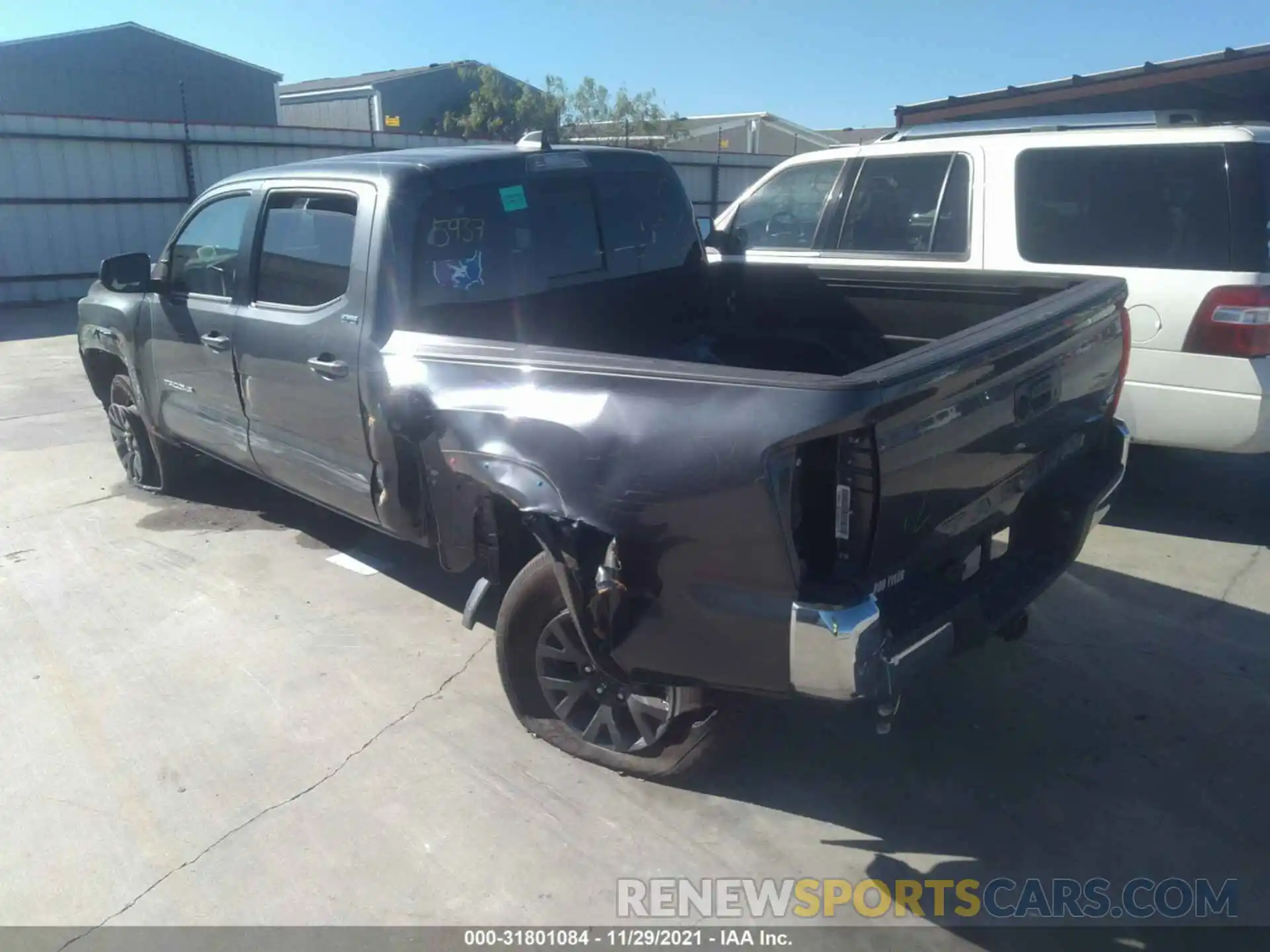 3 Photograph of a damaged car 3TMAZ5CN5MM152373 TOYOTA TACOMA 2WD 2021