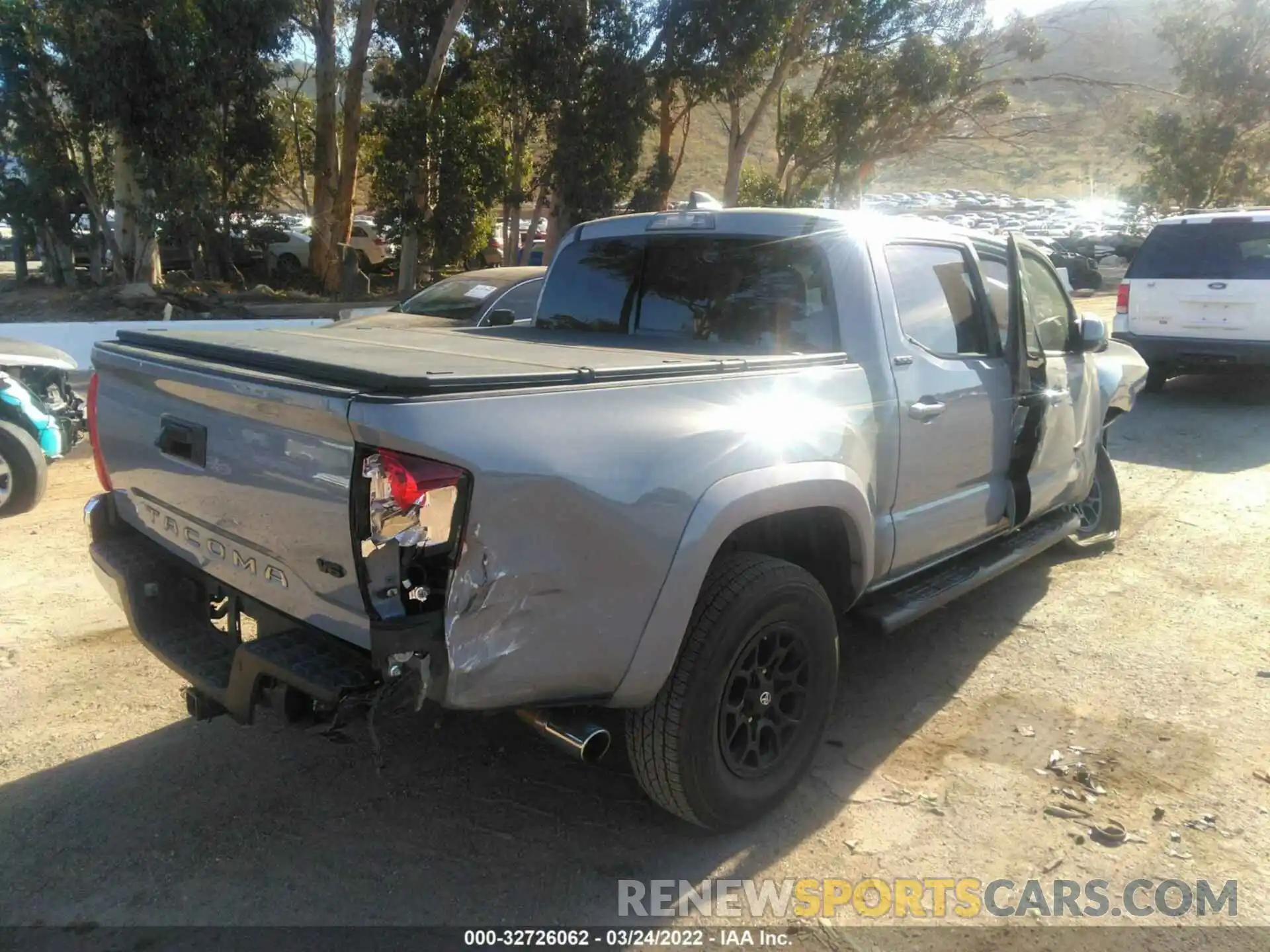 4 Photograph of a damaged car 3TMAZ5CN7MM143609 TOYOTA TACOMA 2WD 2021