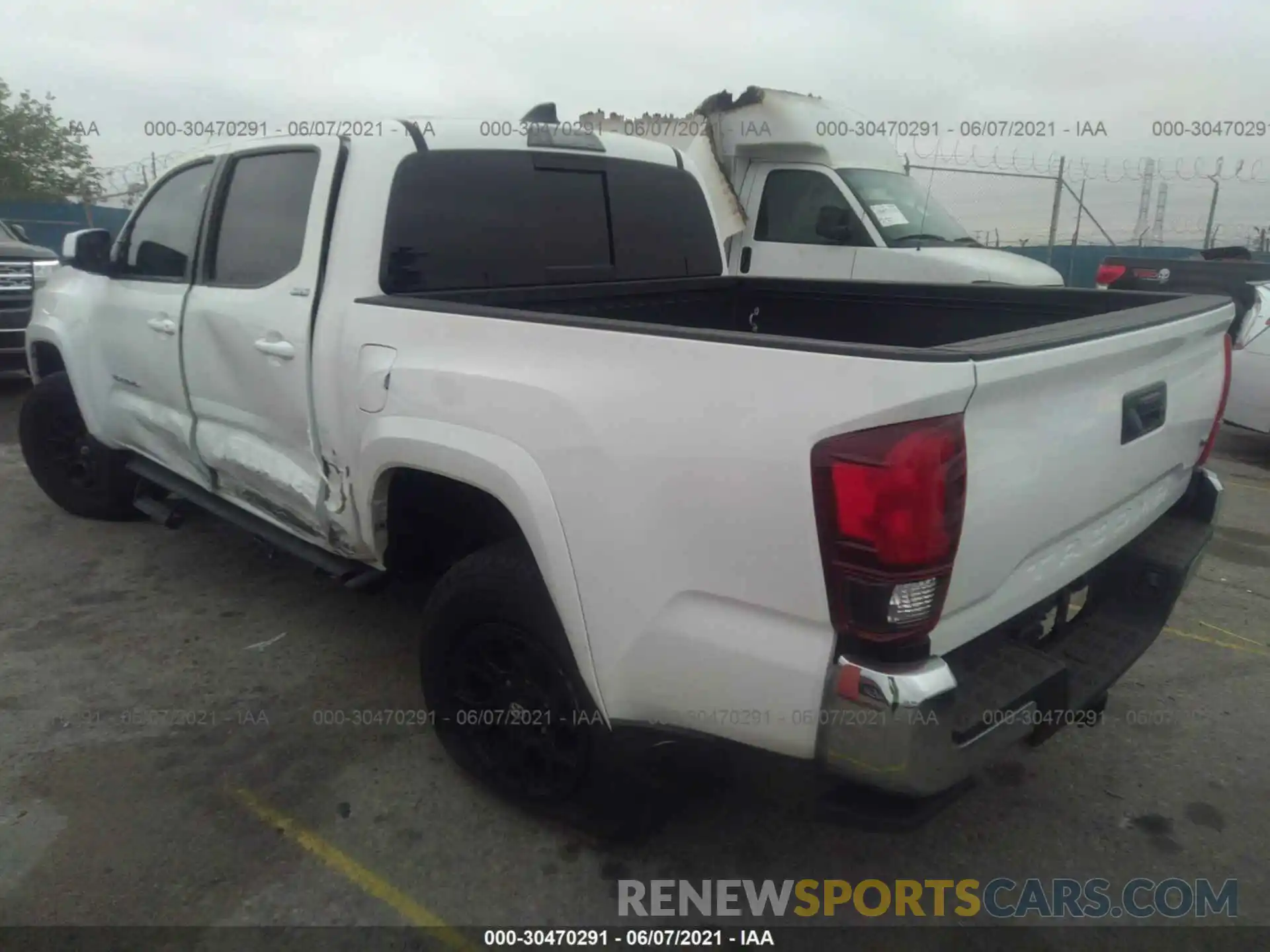 3 Photograph of a damaged car 3TMAZ5CN8MM140573 TOYOTA TACOMA 2WD 2021