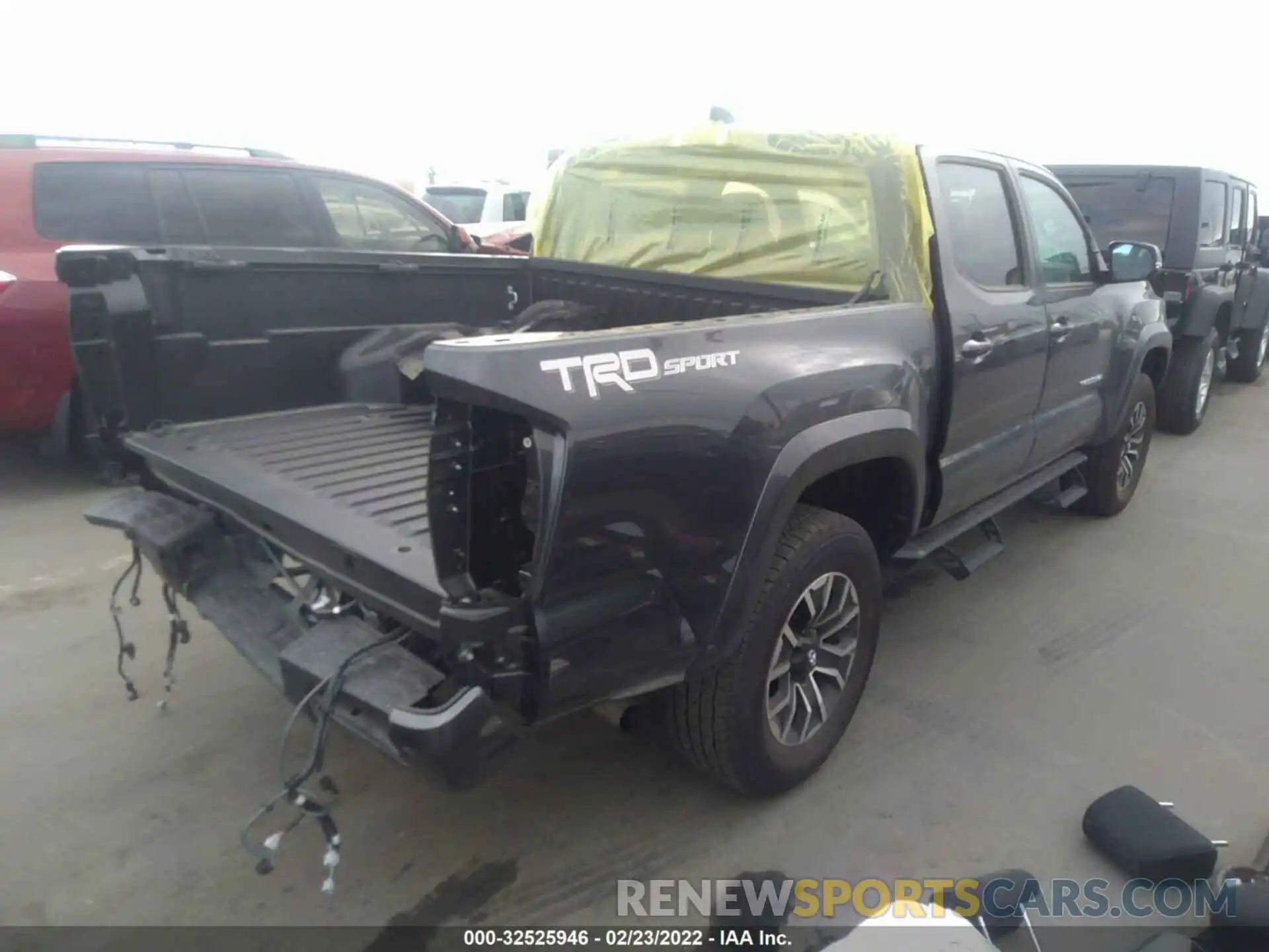 4 Фотография поврежденного автомобиля 3TMAZ5CN8MM145143 TOYOTA TACOMA 2WD 2021