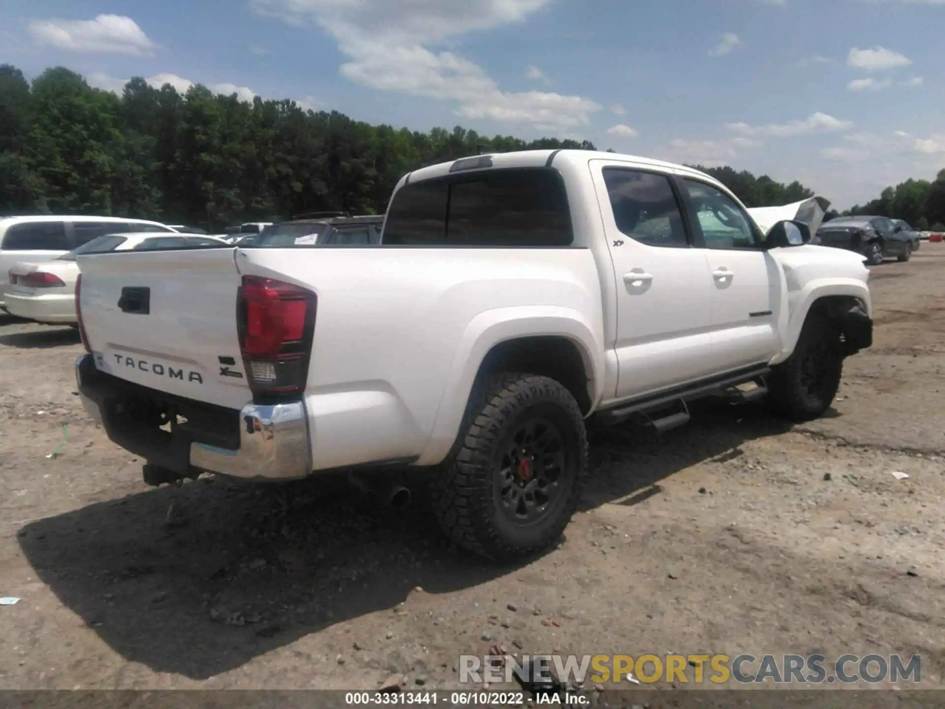 4 Фотография поврежденного автомобиля 3TMAZ5CN8MM148172 TOYOTA TACOMA 2WD 2021