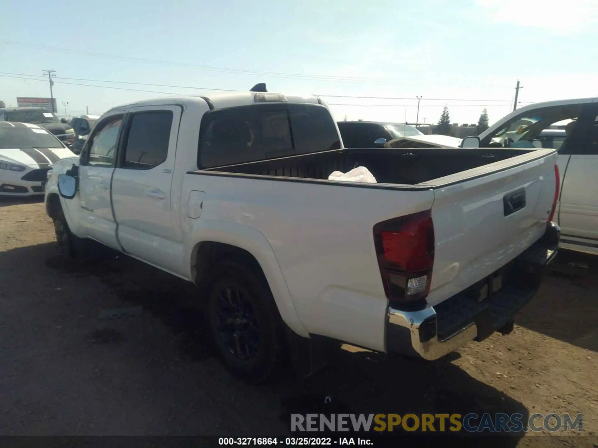 3 Photograph of a damaged car 3TMAZ5CN8MM153033 TOYOTA TACOMA 2WD 2021