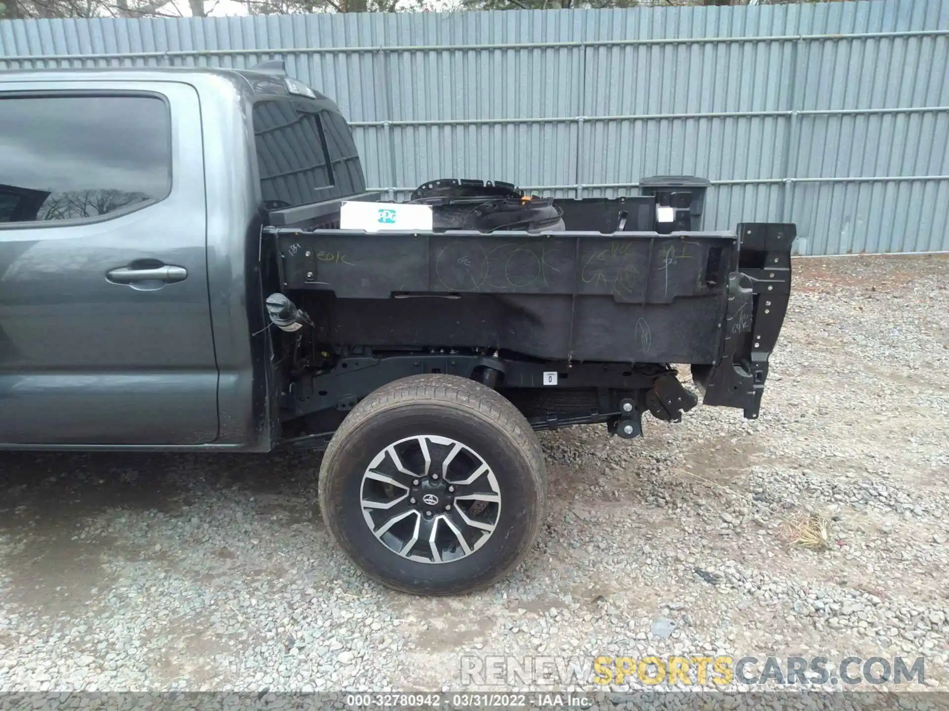 12 Фотография поврежденного автомобиля 3TMAZ5CN8MM154036 TOYOTA TACOMA 2WD 2021