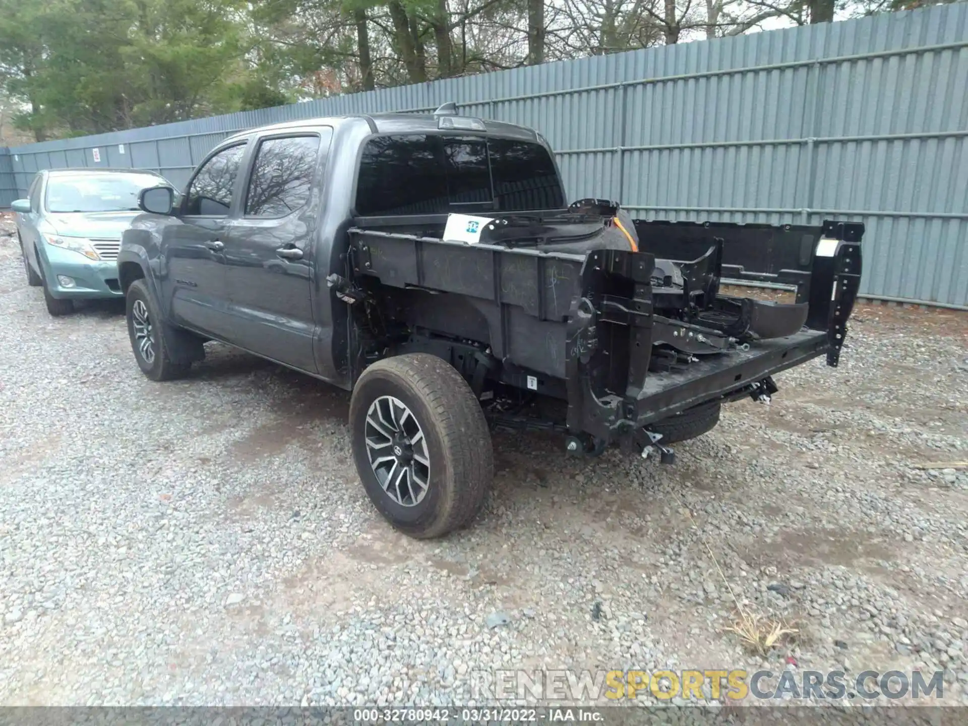 3 Photograph of a damaged car 3TMAZ5CN8MM154036 TOYOTA TACOMA 2WD 2021