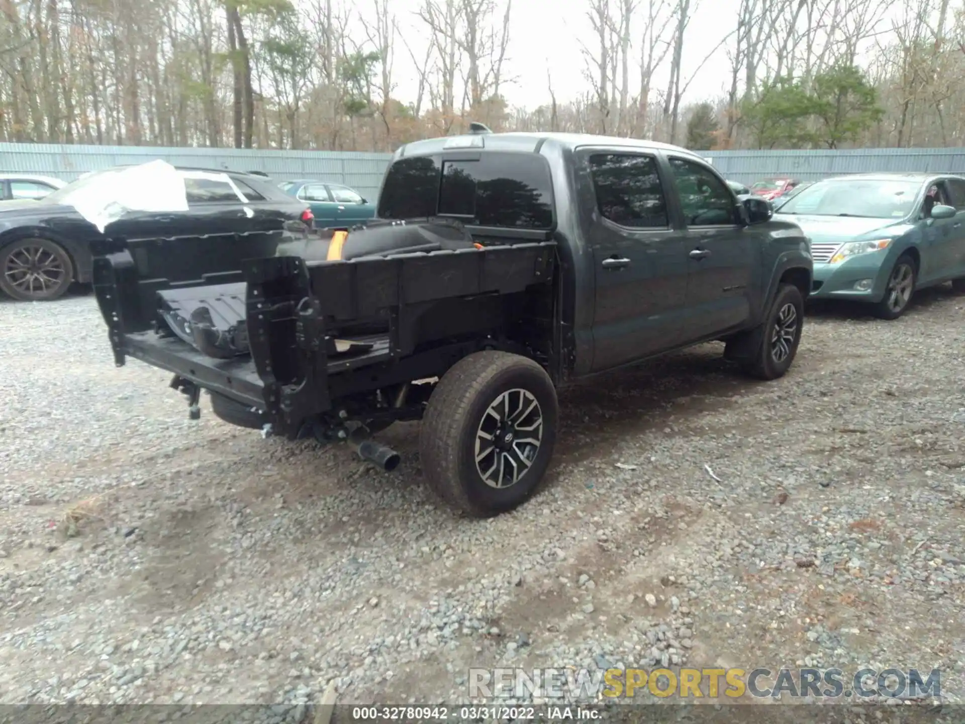 4 Photograph of a damaged car 3TMAZ5CN8MM154036 TOYOTA TACOMA 2WD 2021