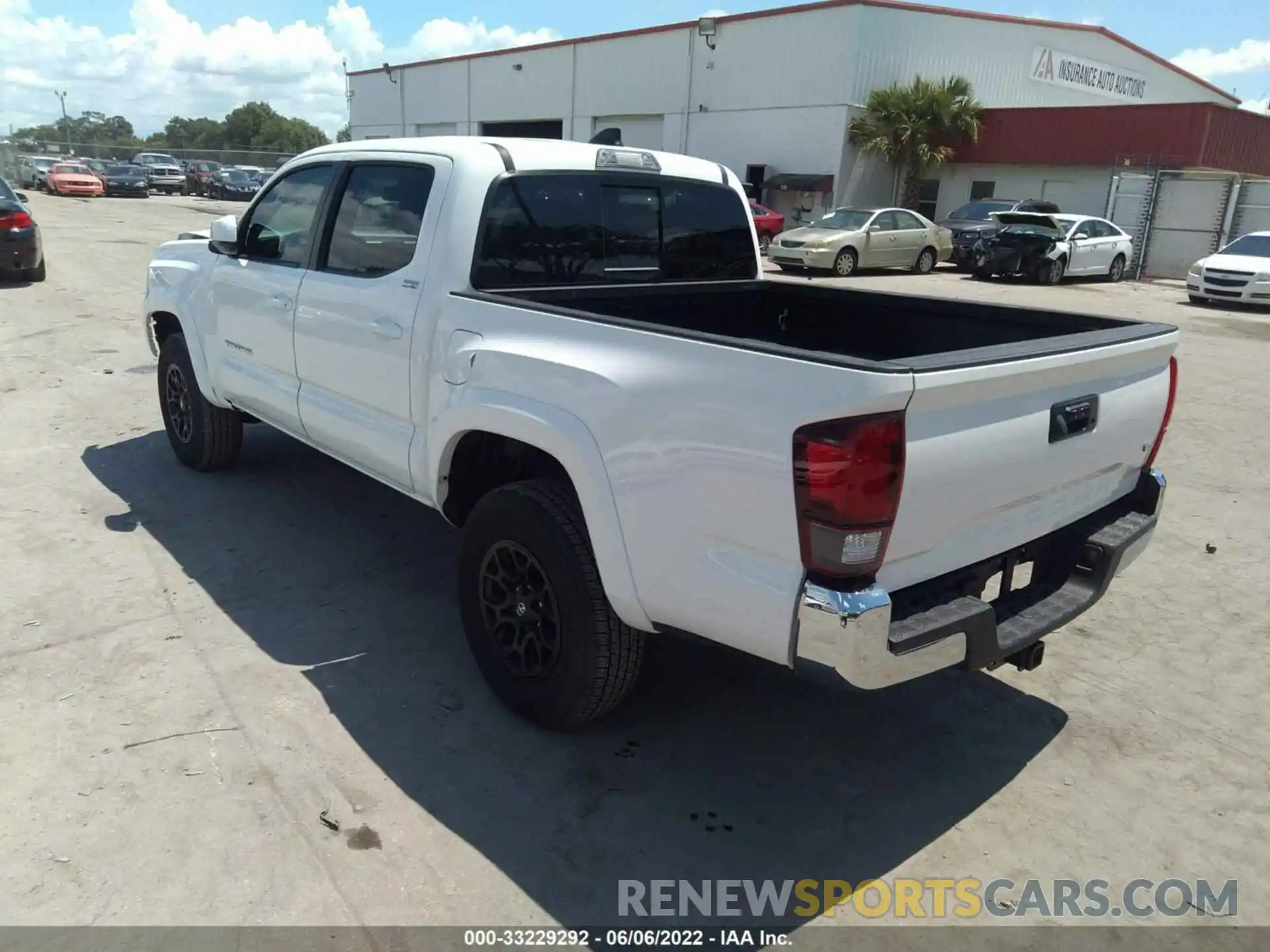 3 Photograph of a damaged car 3TMAZ5CN8MM158670 TOYOTA TACOMA 2WD 2021