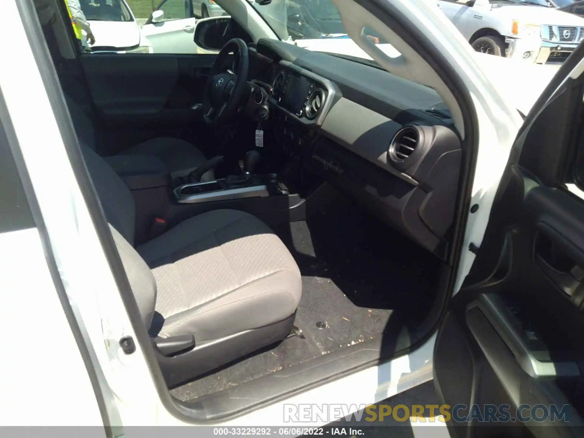 5 Photograph of a damaged car 3TMAZ5CN8MM158670 TOYOTA TACOMA 2WD 2021