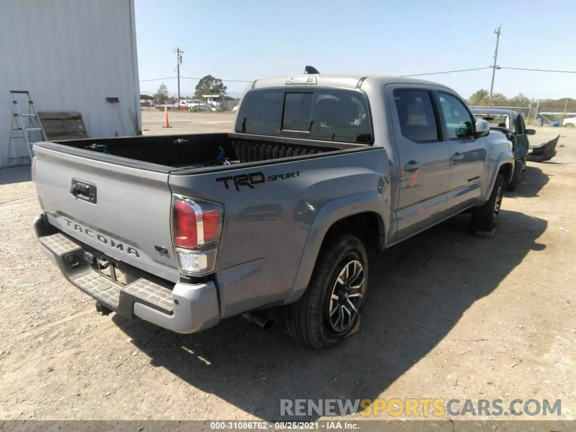 4 Photograph of a damaged car 3TMAZ5CN9MM145264 TOYOTA TACOMA 2WD 2021