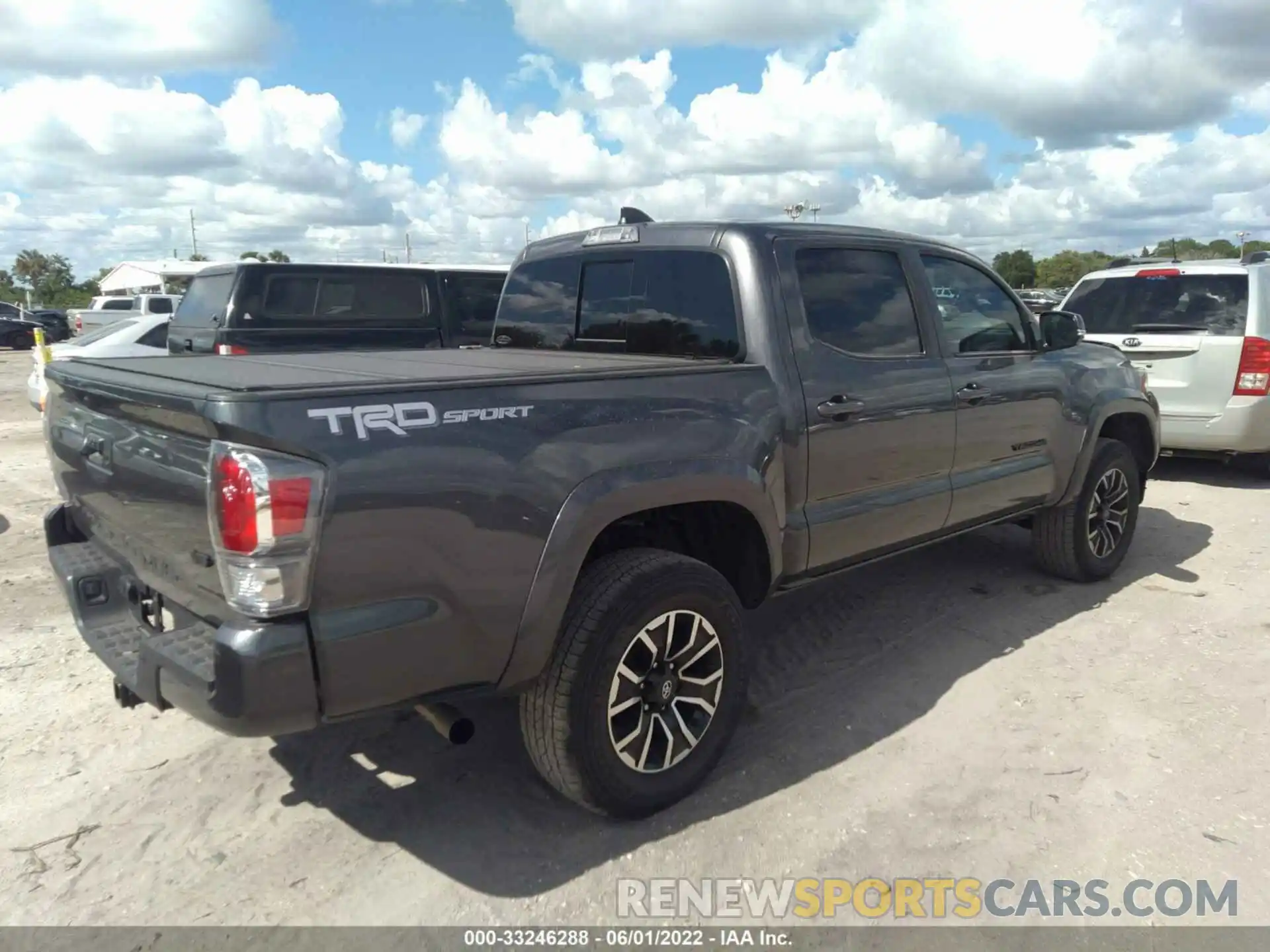 4 Photograph of a damaged car 3TMAZ5CN9MM158712 TOYOTA TACOMA 2WD 2021