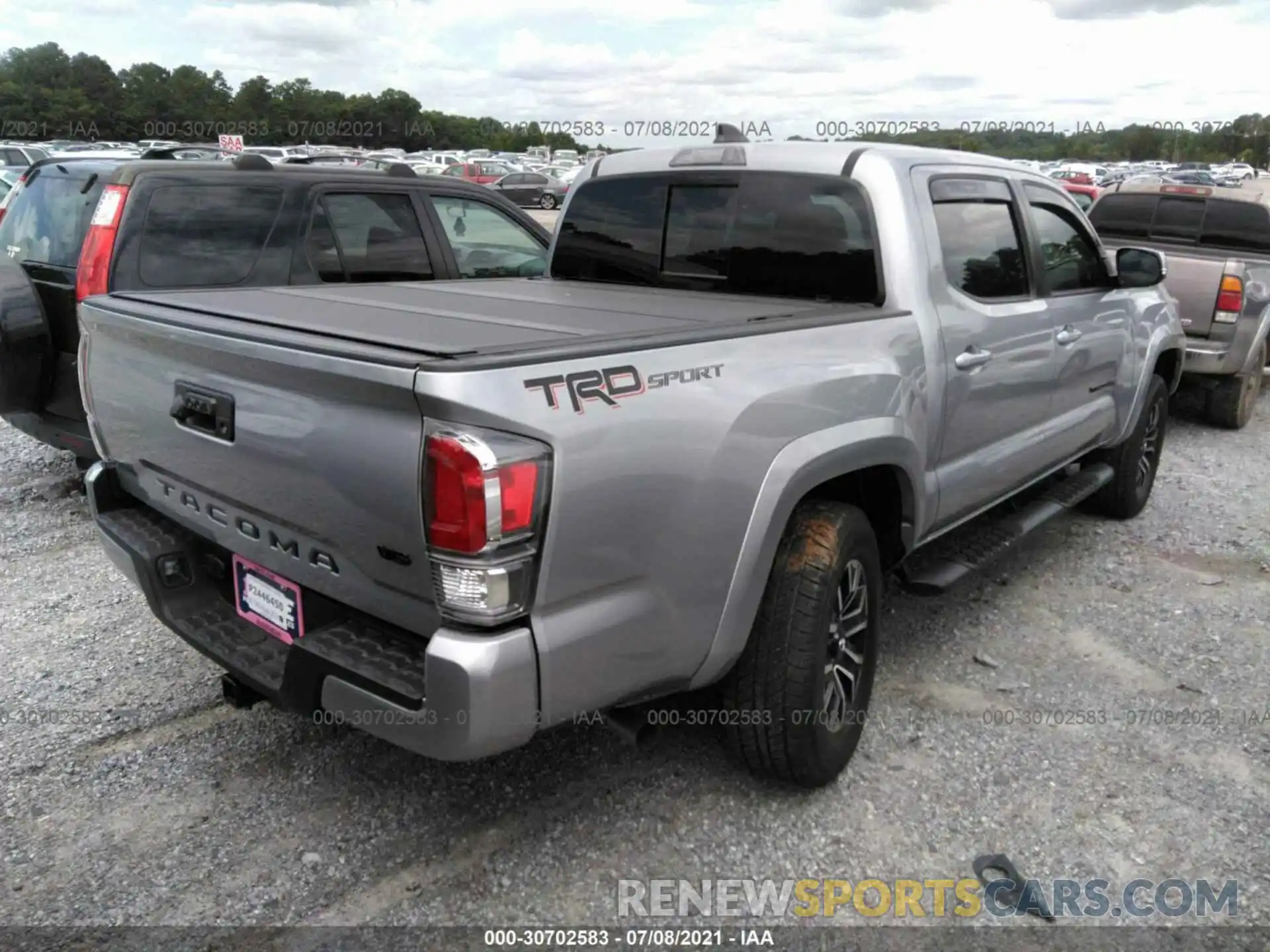 4 Photograph of a damaged car 3TMAZ5CNXMM154202 TOYOTA TACOMA 2WD 2021