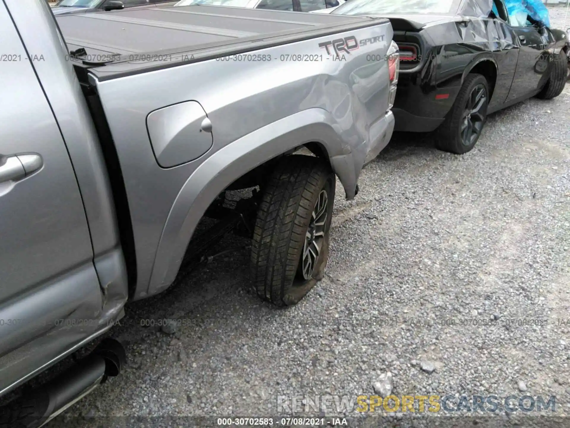 6 Photograph of a damaged car 3TMAZ5CNXMM154202 TOYOTA TACOMA 2WD 2021