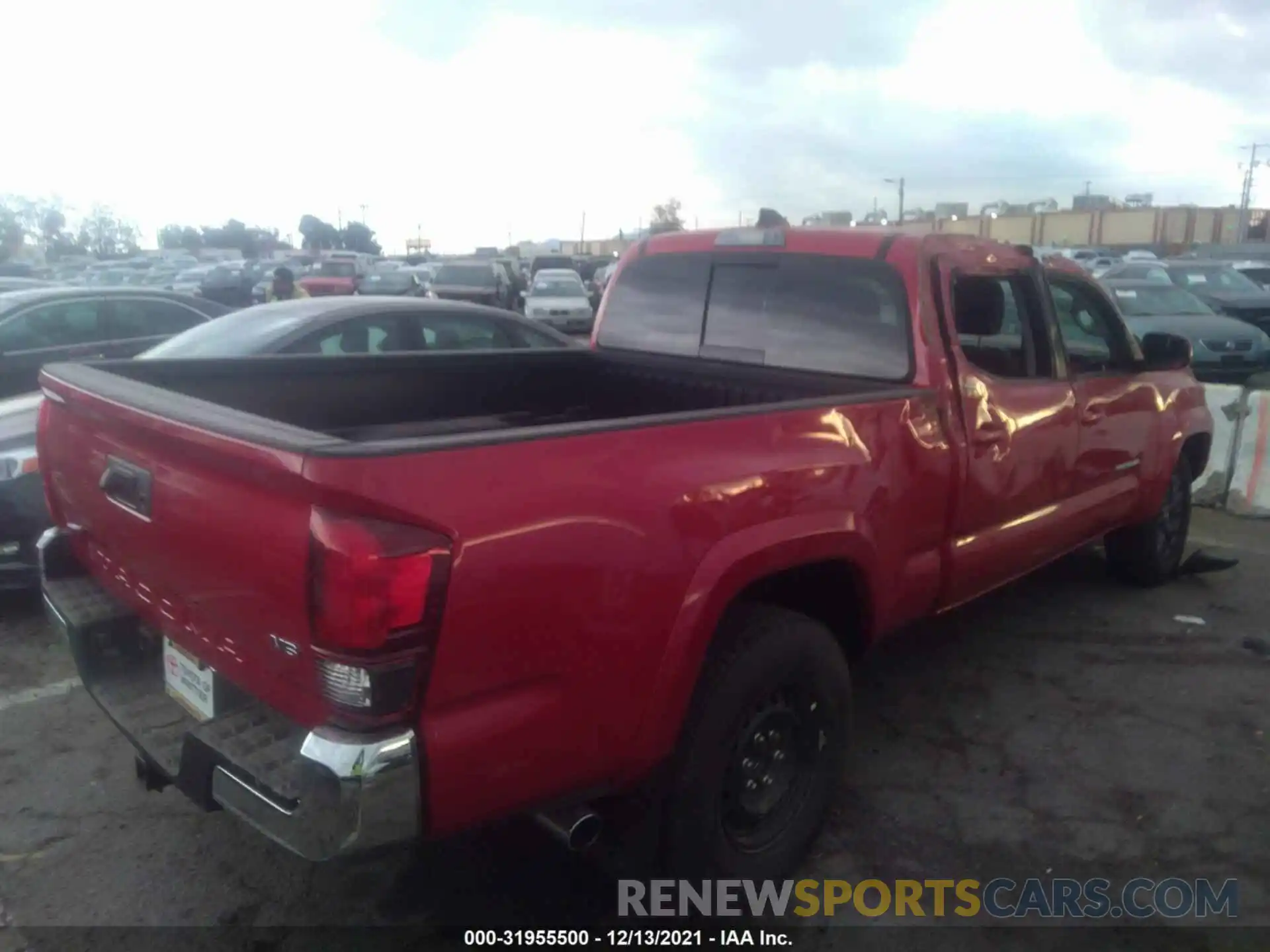 4 Photograph of a damaged car 3TMBZ5DN0MM031463 TOYOTA TACOMA 2WD 2021